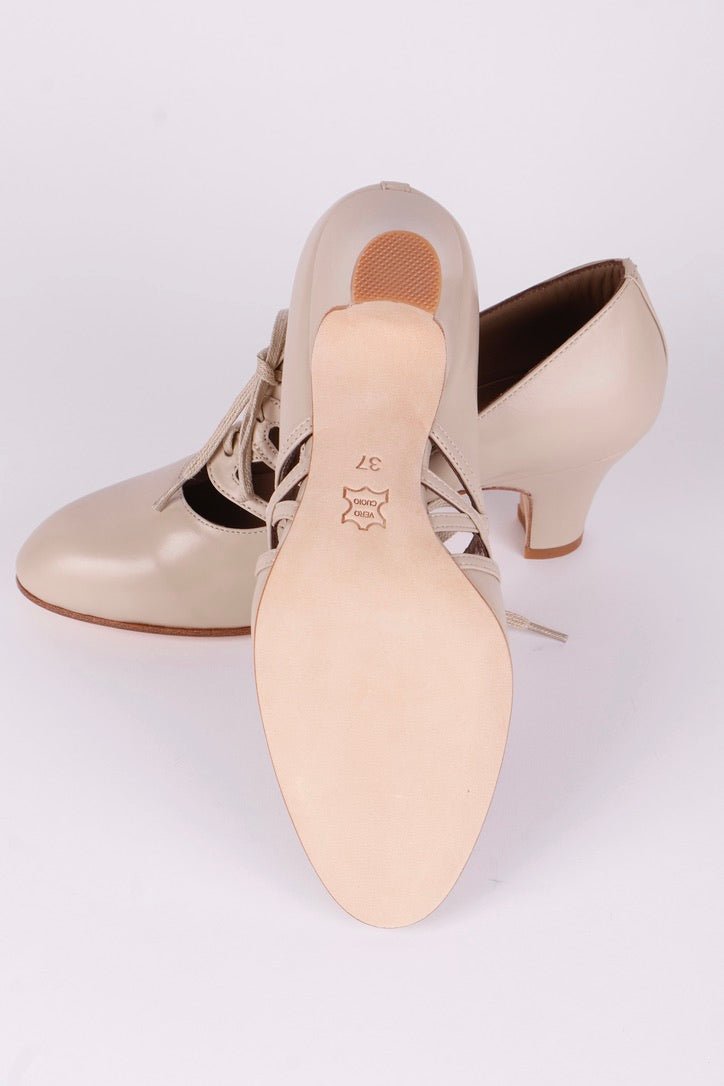 1930s everyday lace-up pumps- Off White - Eva