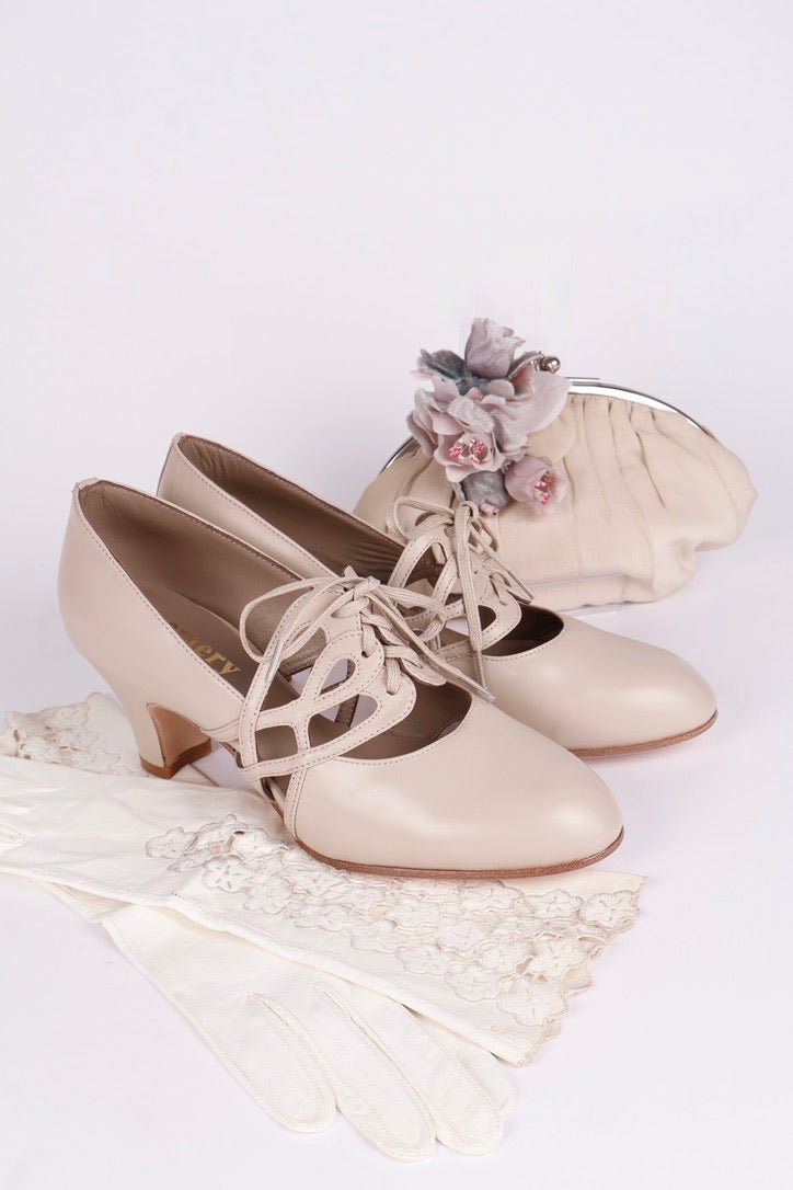 1930s everyday lace-up pumps- Off White - Eva