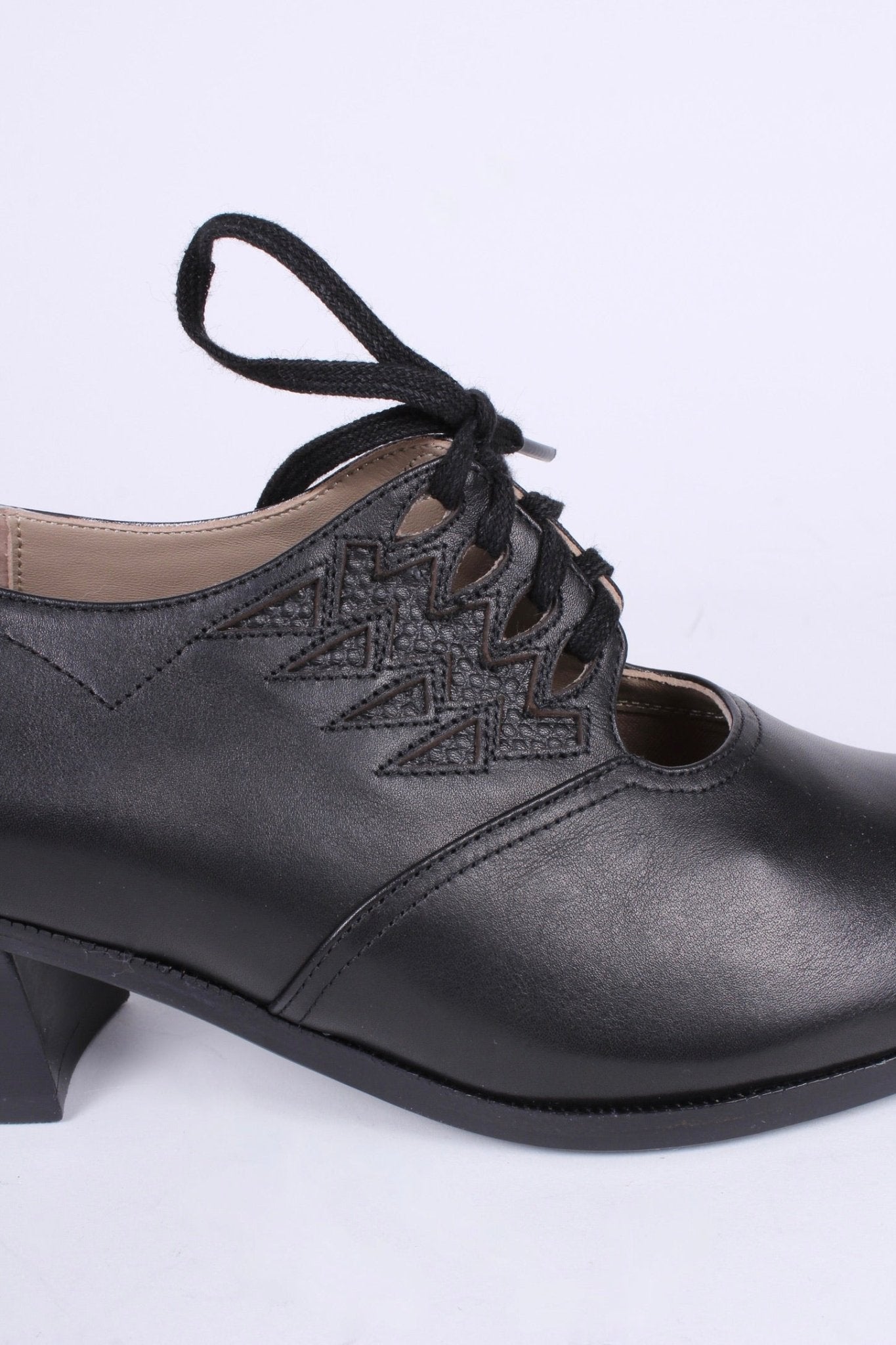 1930s Oxford shoes, black, Emma