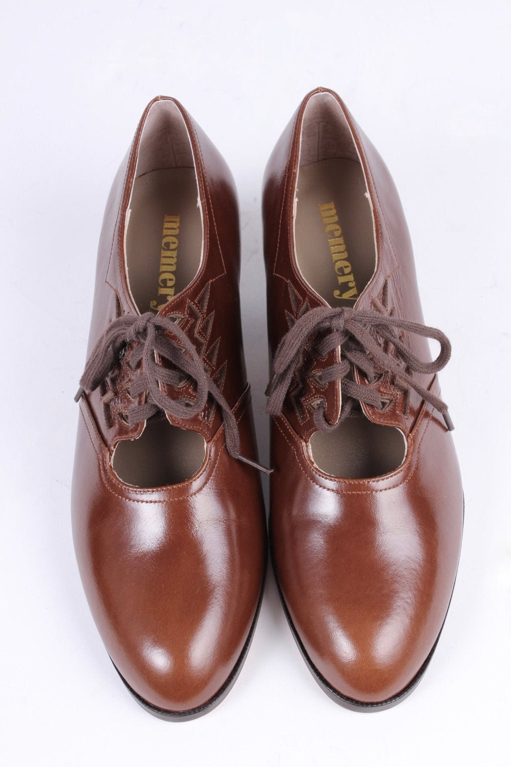 1930s Oxford shoes, brown, Emma