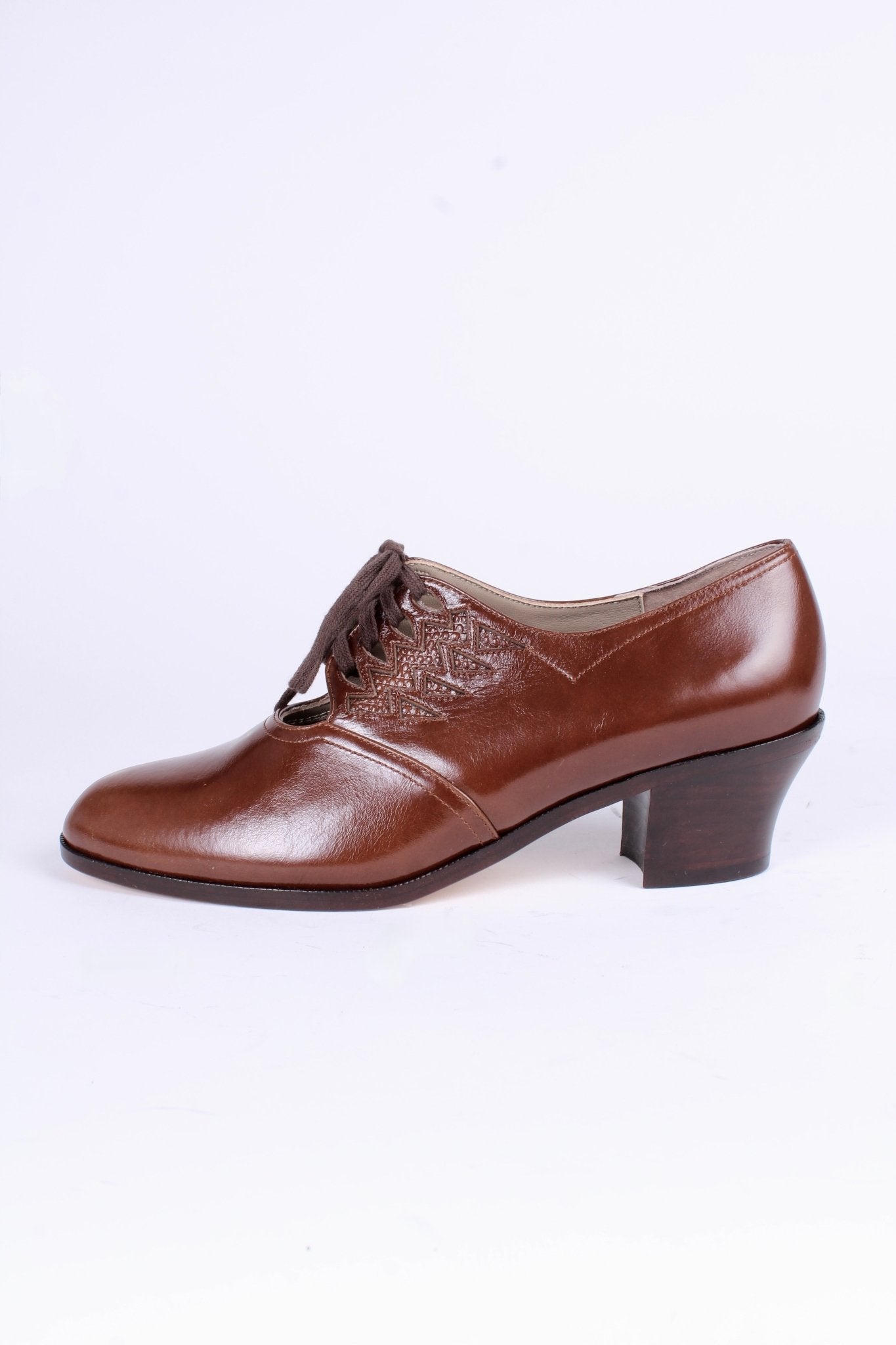 1930s Oxford shoes, brown, Emma