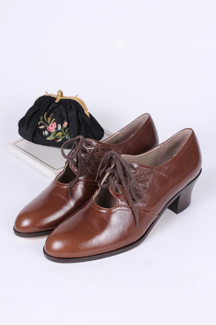 1930s Oxford shoes, brown, Emma