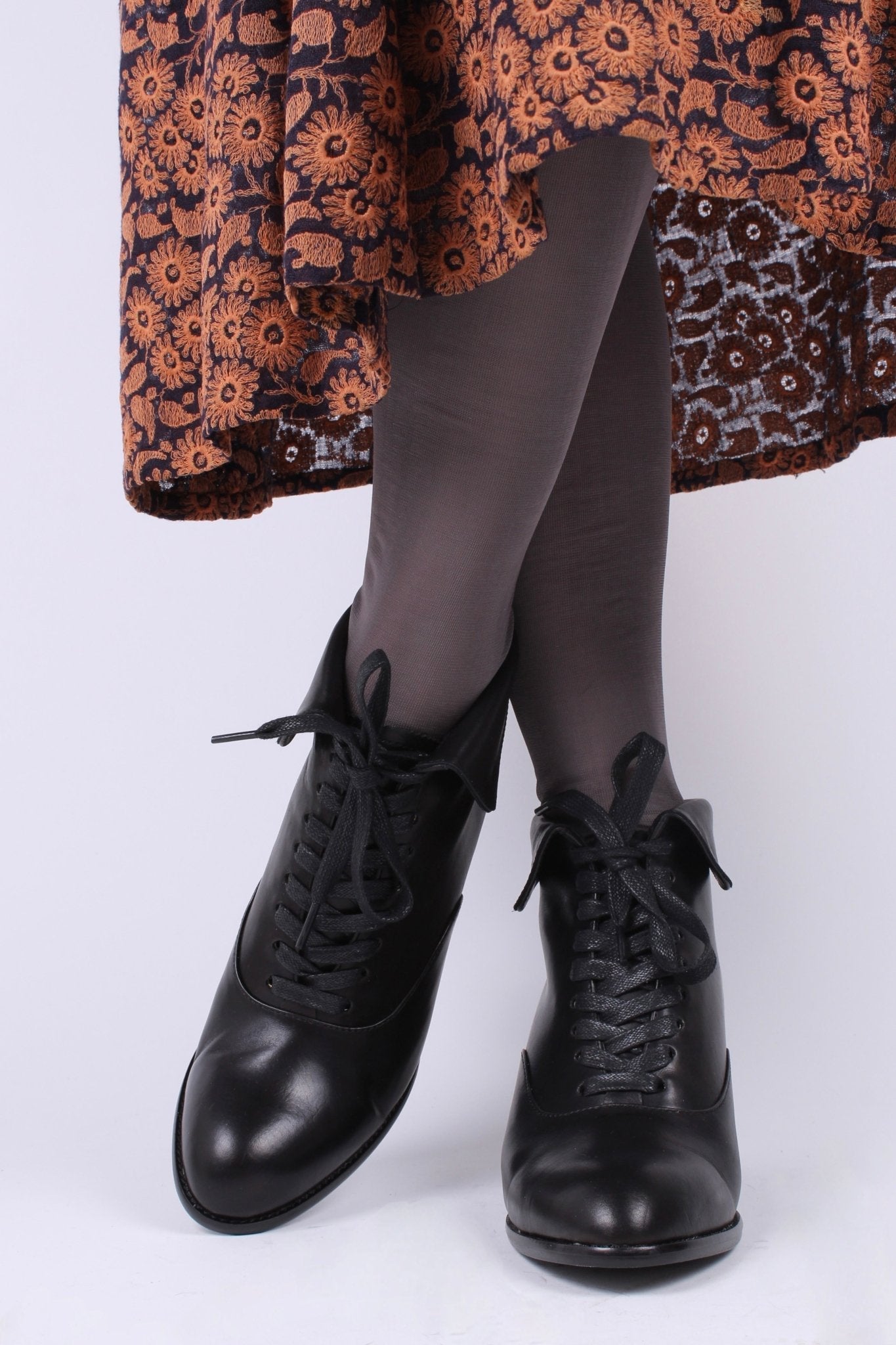 1930s style leather lace-up ankle boot - Black - Betty