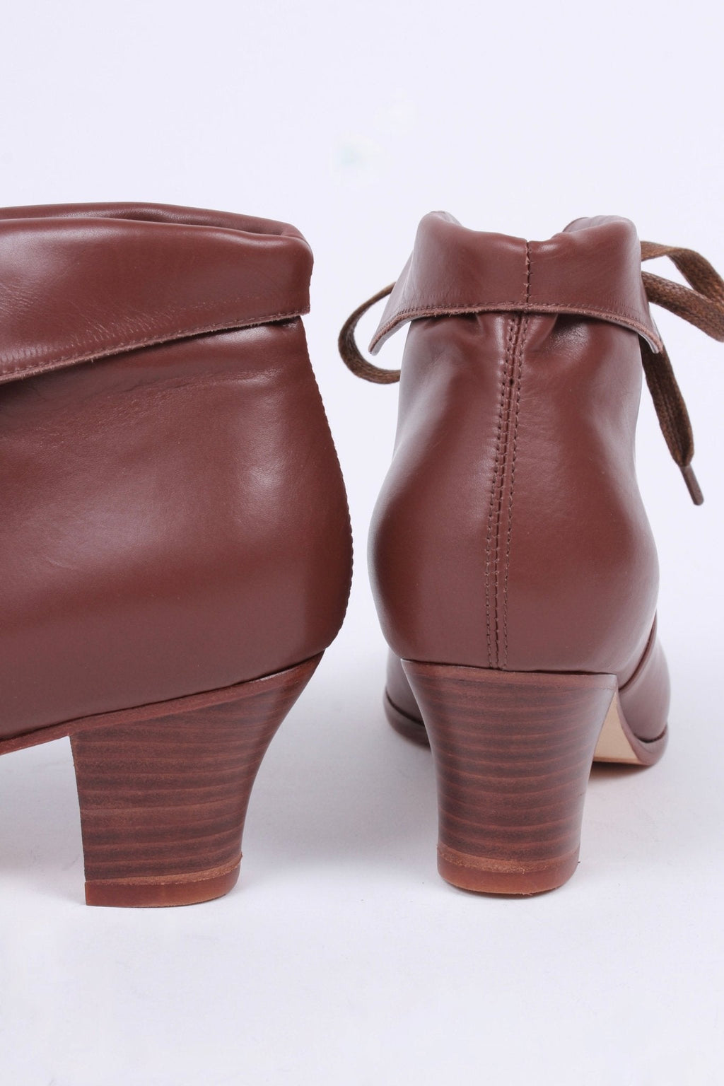 1930s style leather lace-up ankle boot - brown - Betty