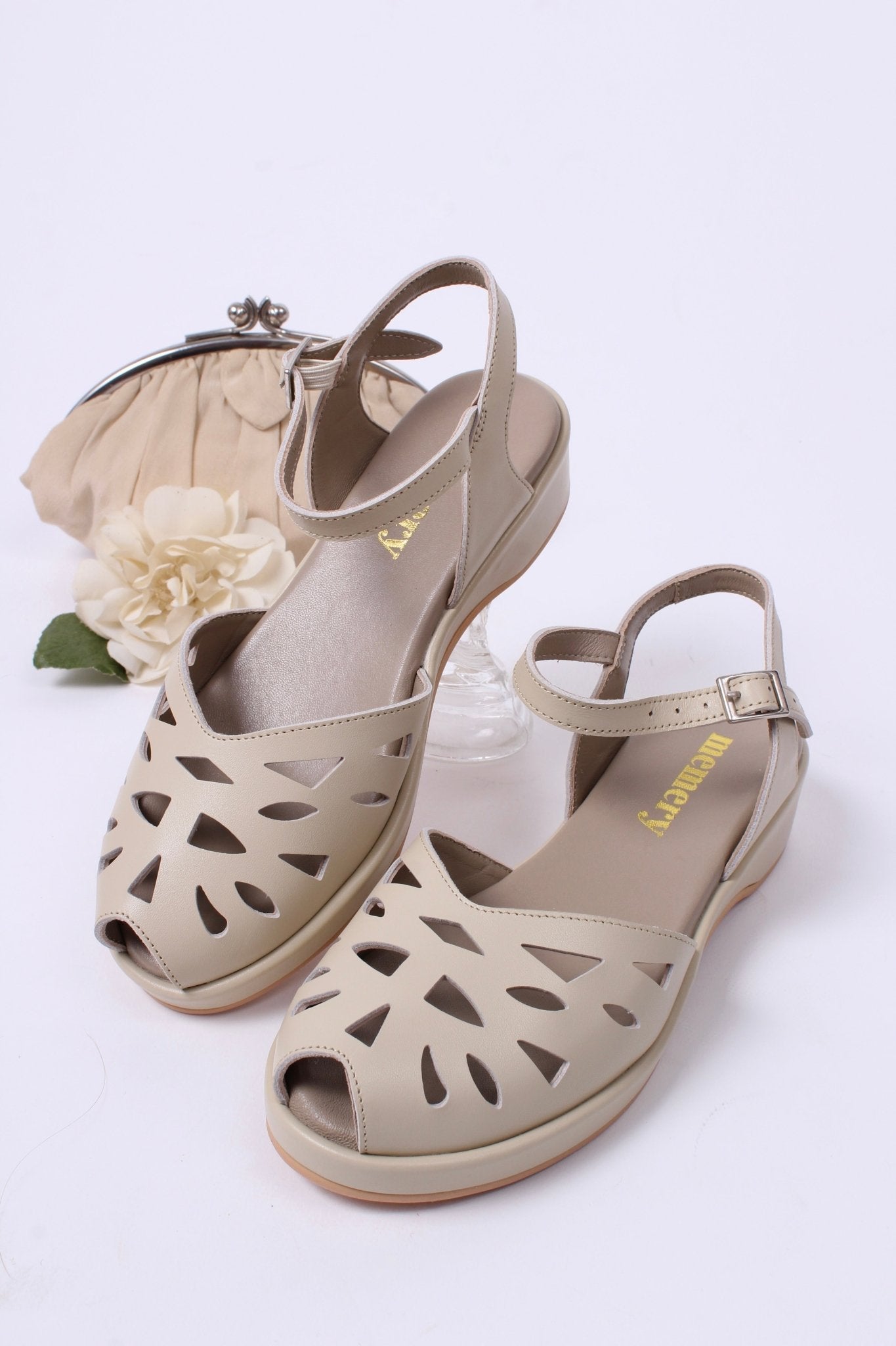 1940s / 50s summer wedge sandals - cream - Sidse
