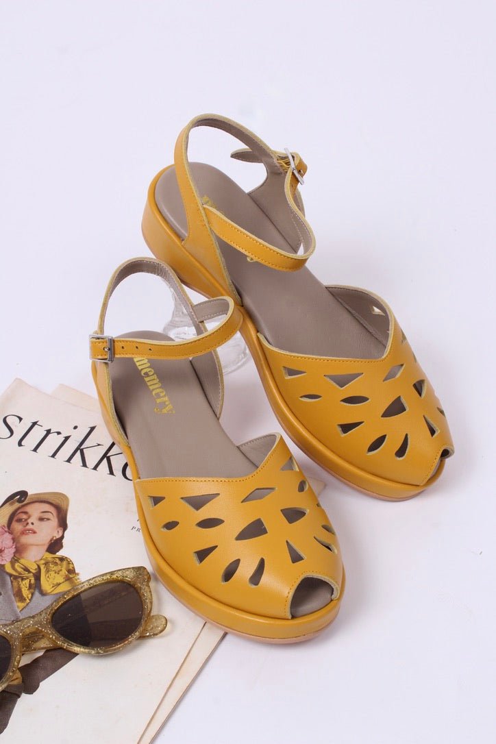 1940s / 50s summer wedge sandals - Mustard Yellow - Sidse