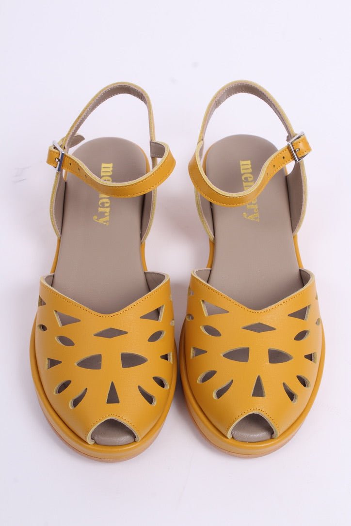 1940s / 50s summer wedge sandals - Mustard Yellow - Sidse
