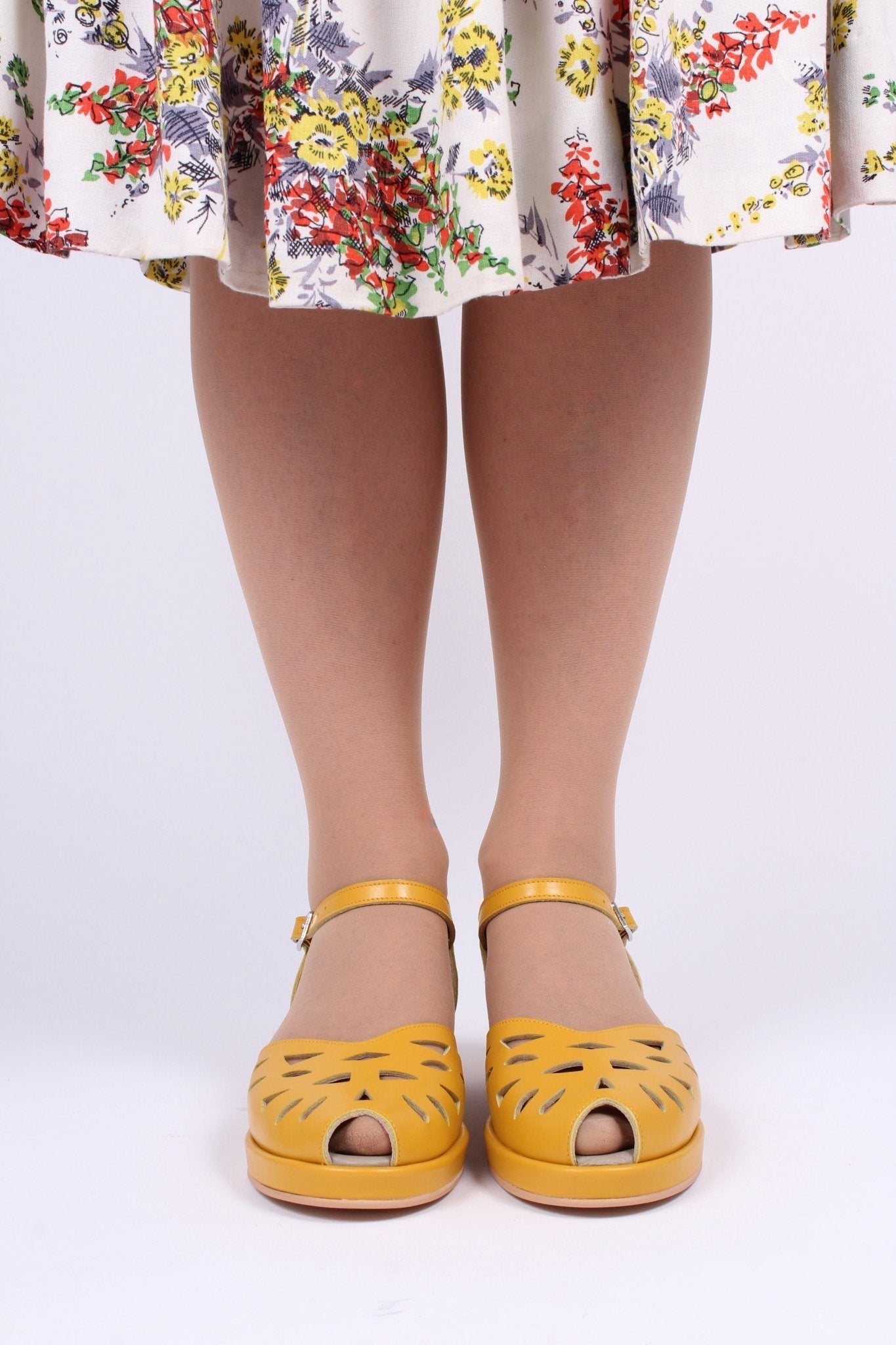 1940s / 50s summer wedge sandals - Mustard Yellow - Sidse