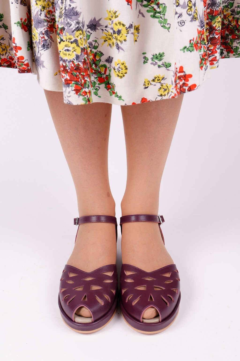 1940s / 50s summer wedge sandals - Plum - Sidse