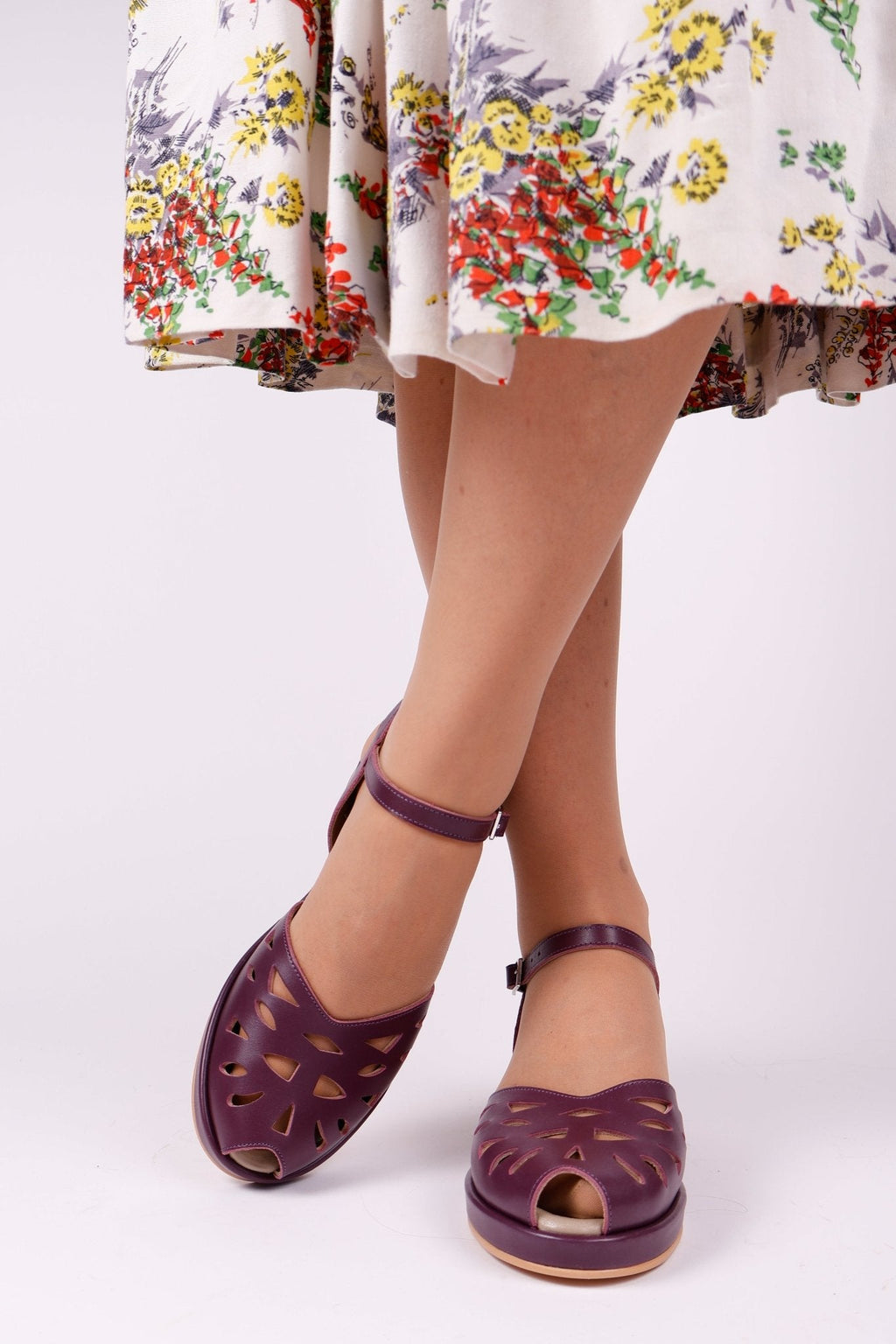 1940s / 50s summer wedge sandals - Plum - Sidse