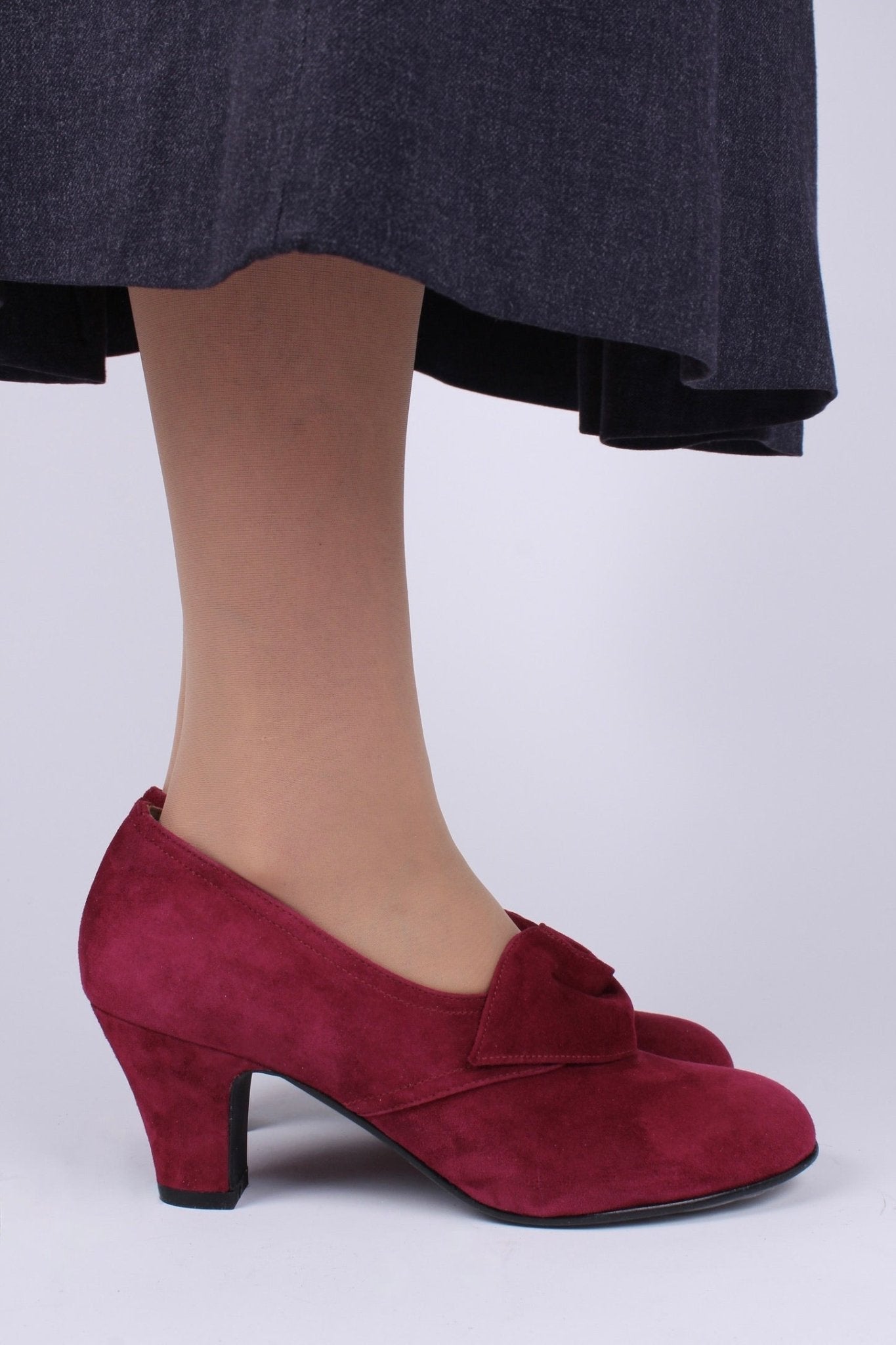 1940s style suede pumps with a rosette - Red - Luise