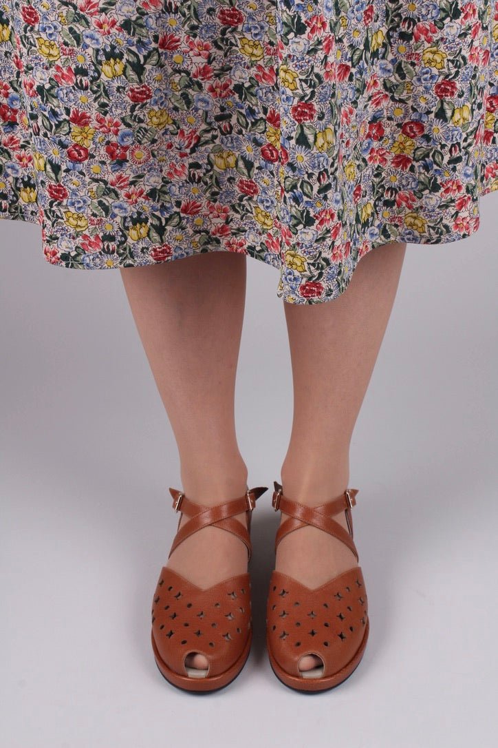 1940s style summer sandals /  wedges - Brown - Norma