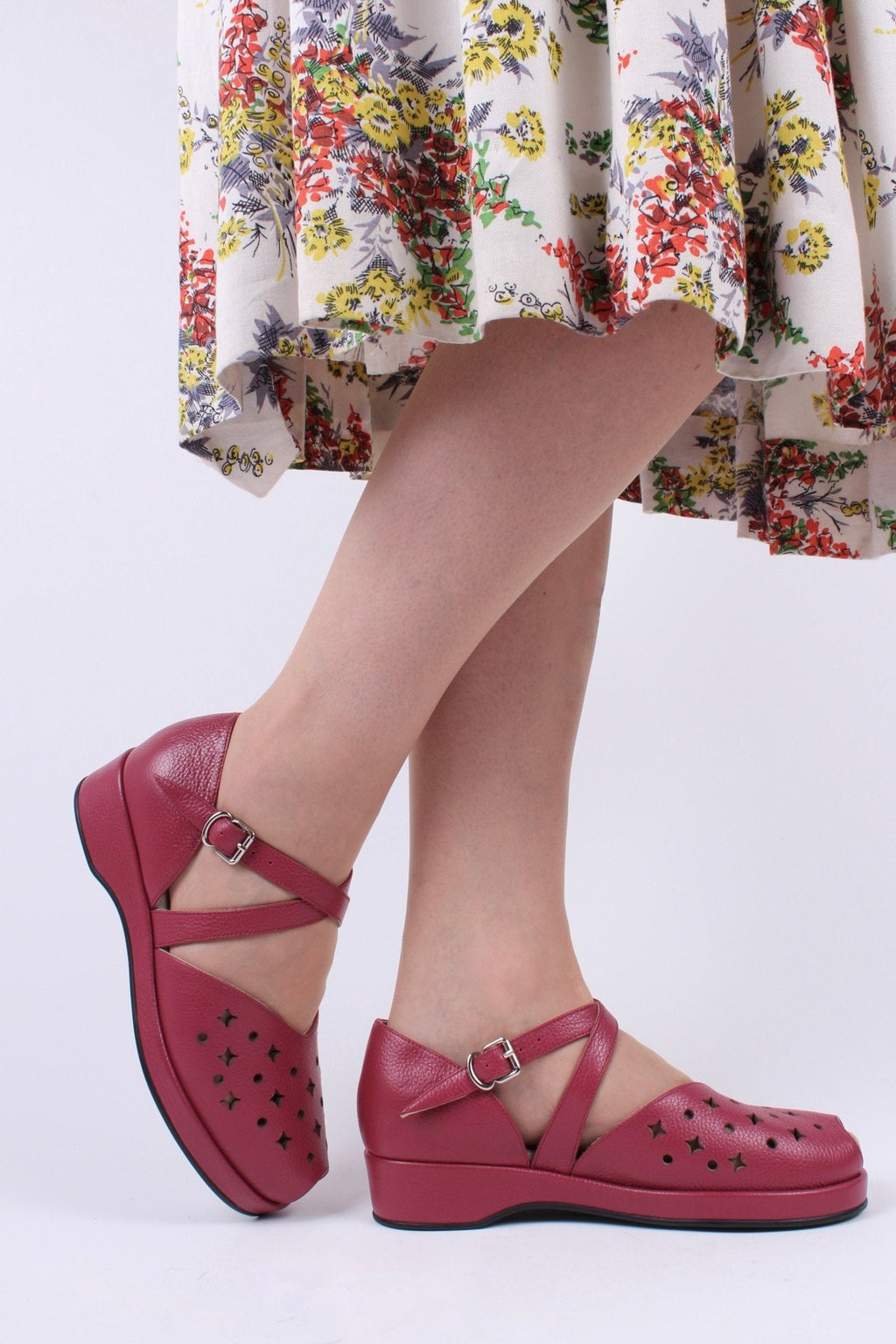 1940s style summer sandals /  wedges - Raspberry - Norma