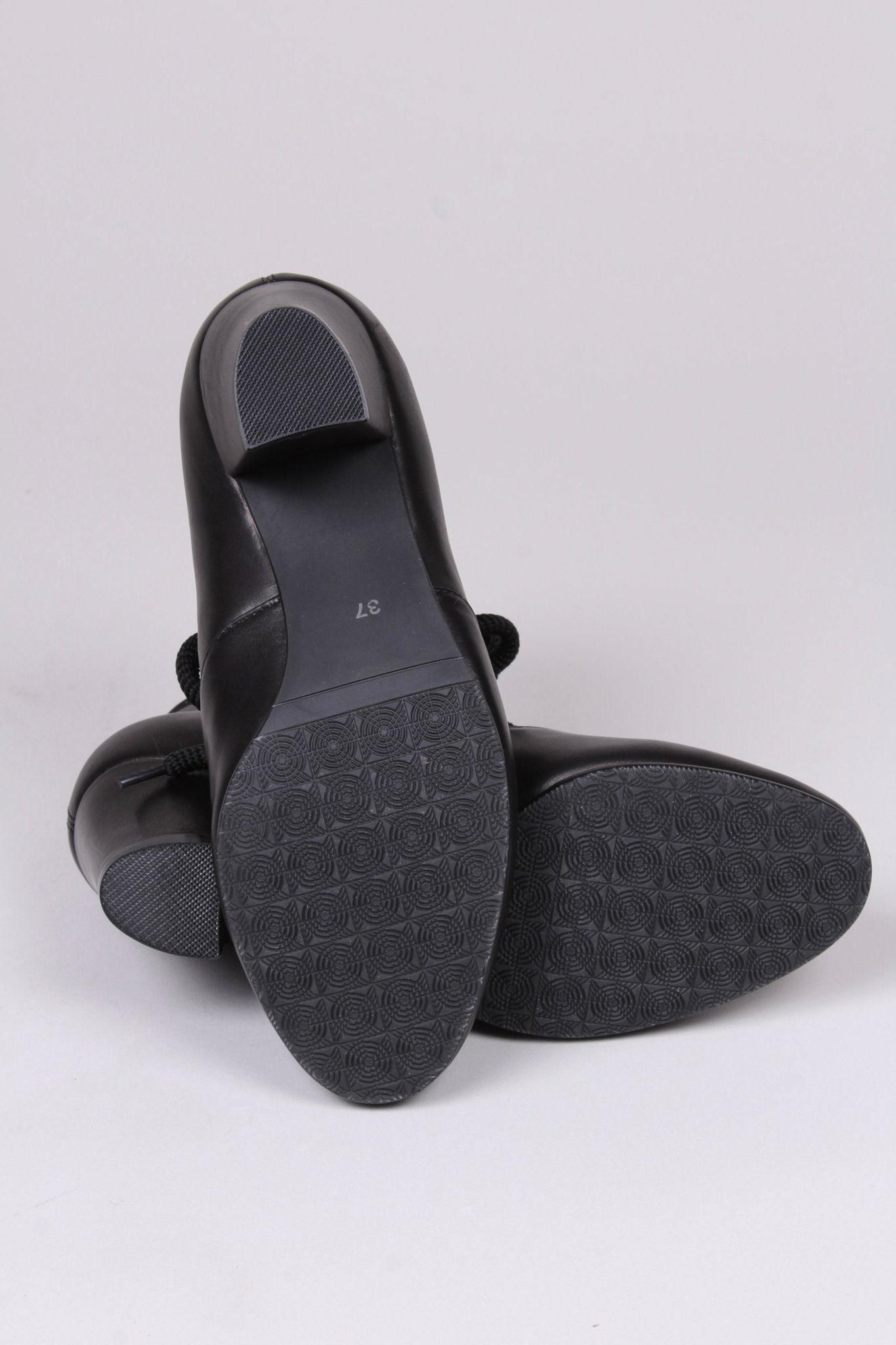 1940s style winter ankle boots  - Black - Lillie