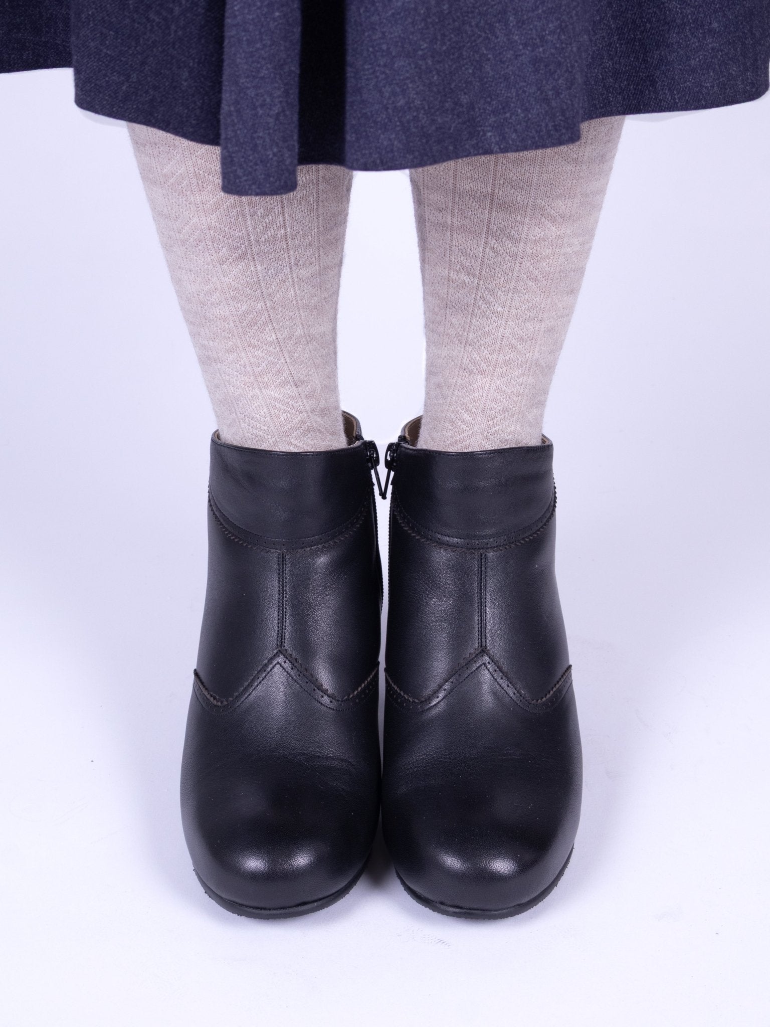 1940s Winter Ankle Boots – Black – Marion