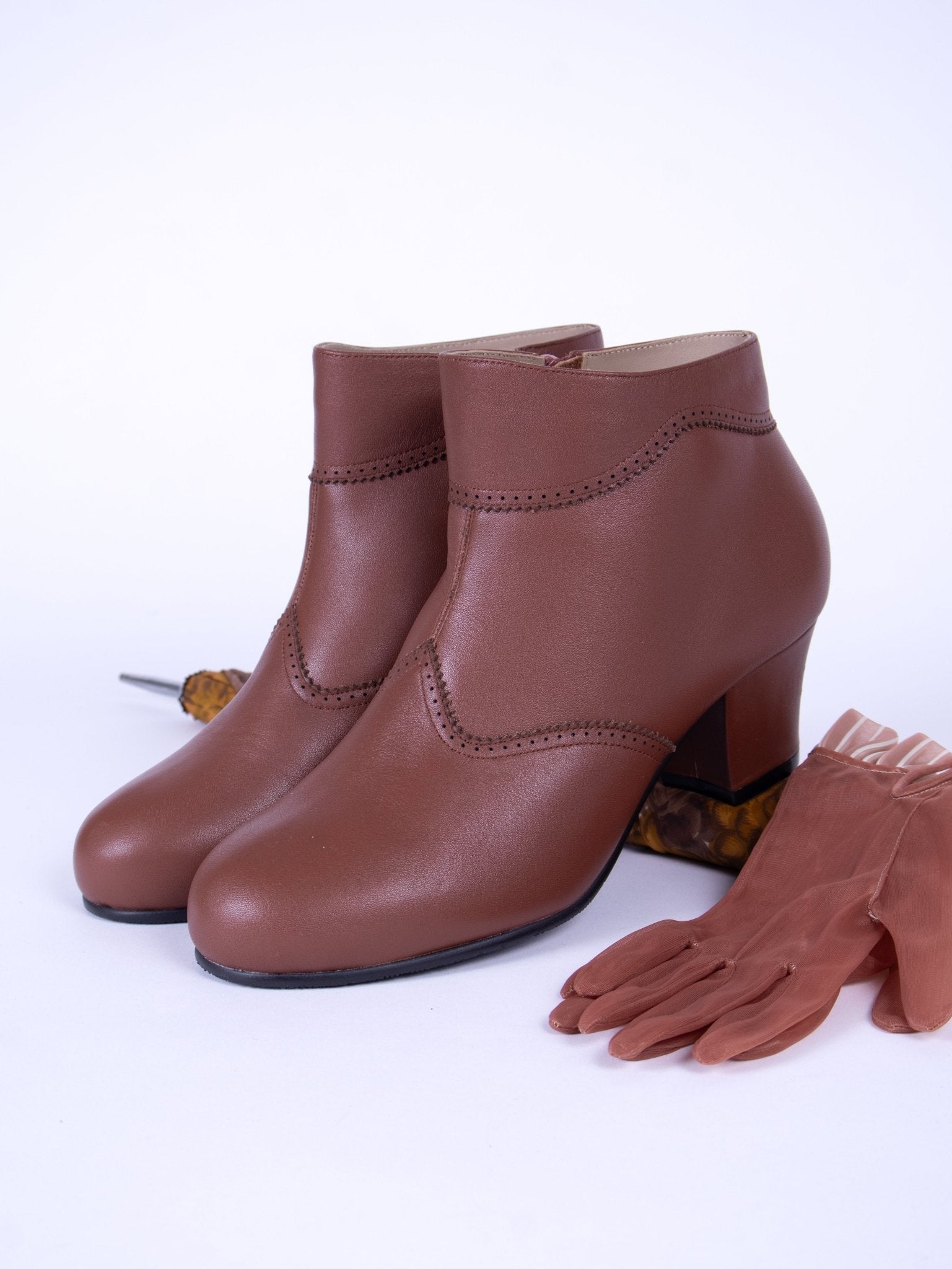 1940s Winter Ankle Boots – Brown – Marion