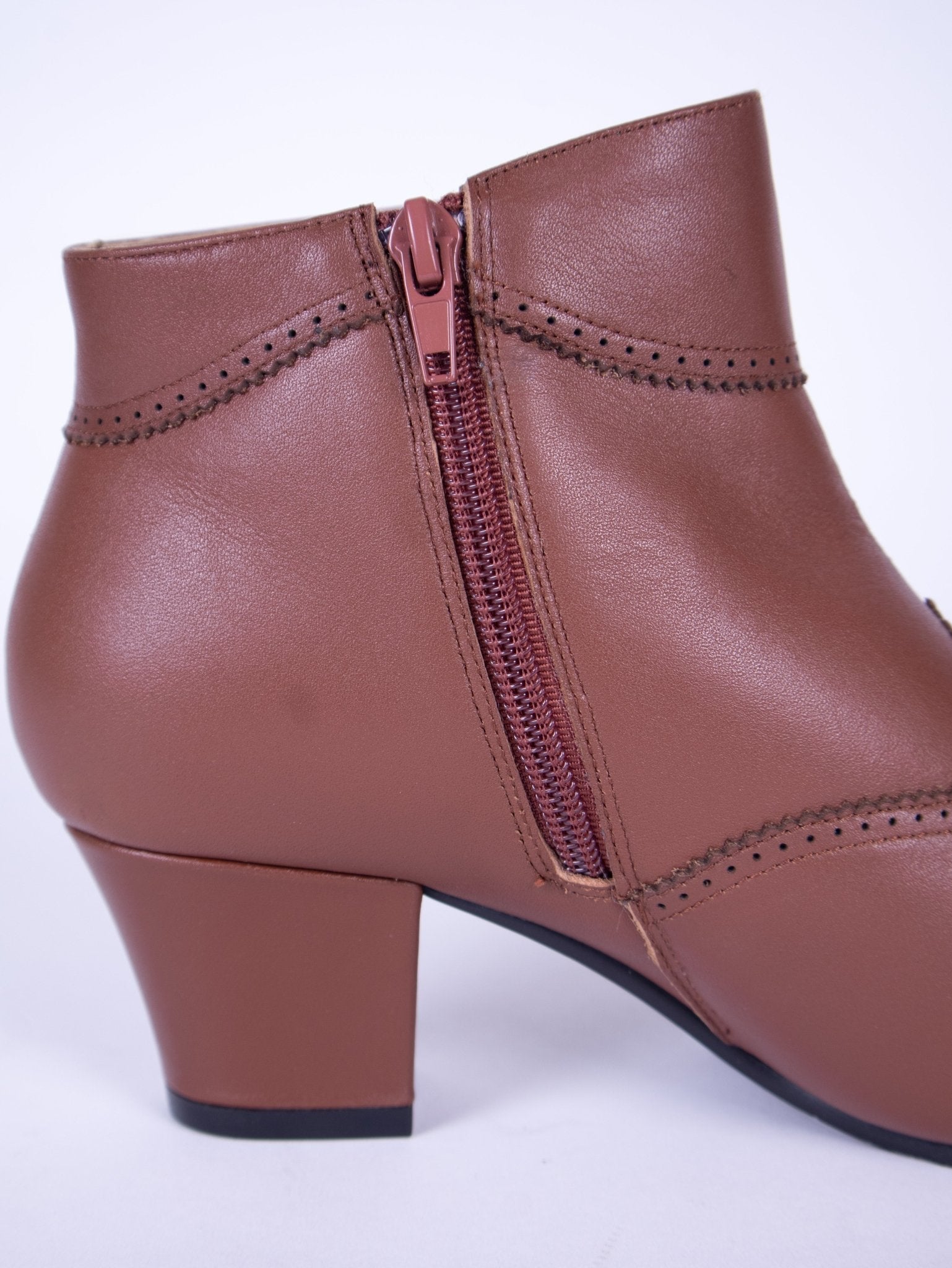 1940s Winter Ankle Boots – Brown – Marion