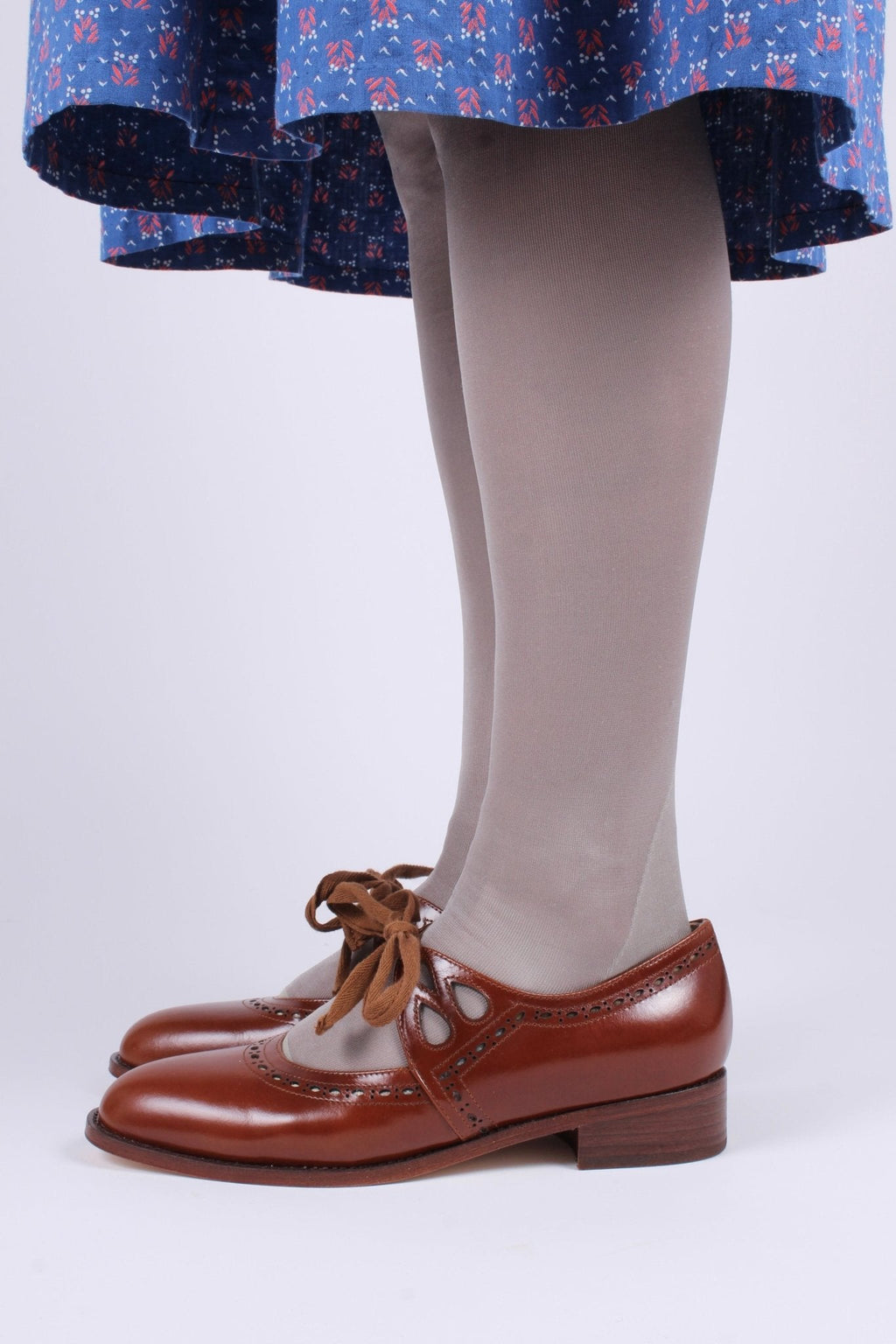 Early 1930s flats with cutouts - Cognac Brown - Anna