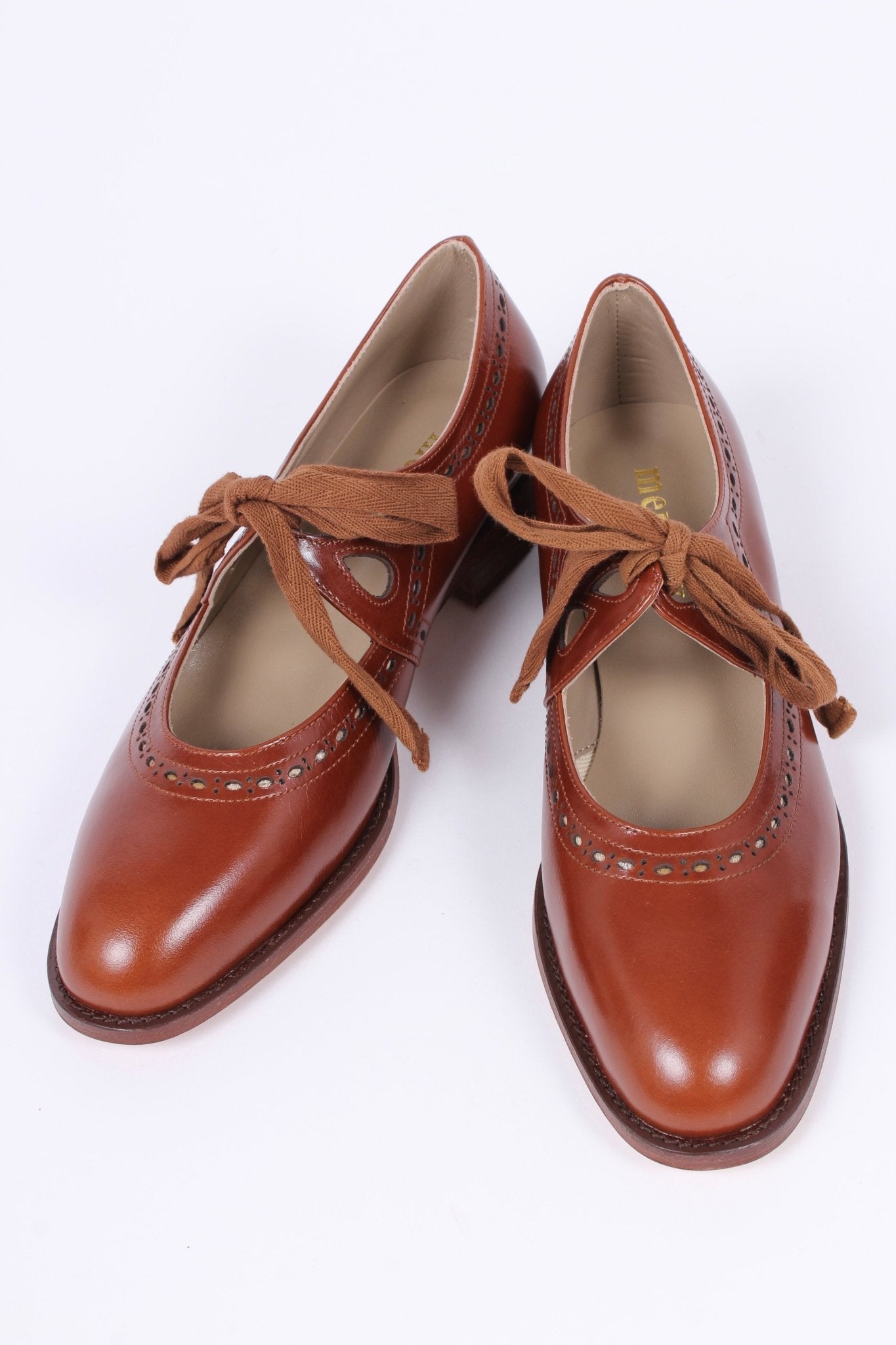 Early 1930s flats with cutouts - Cognac Brown - Anna