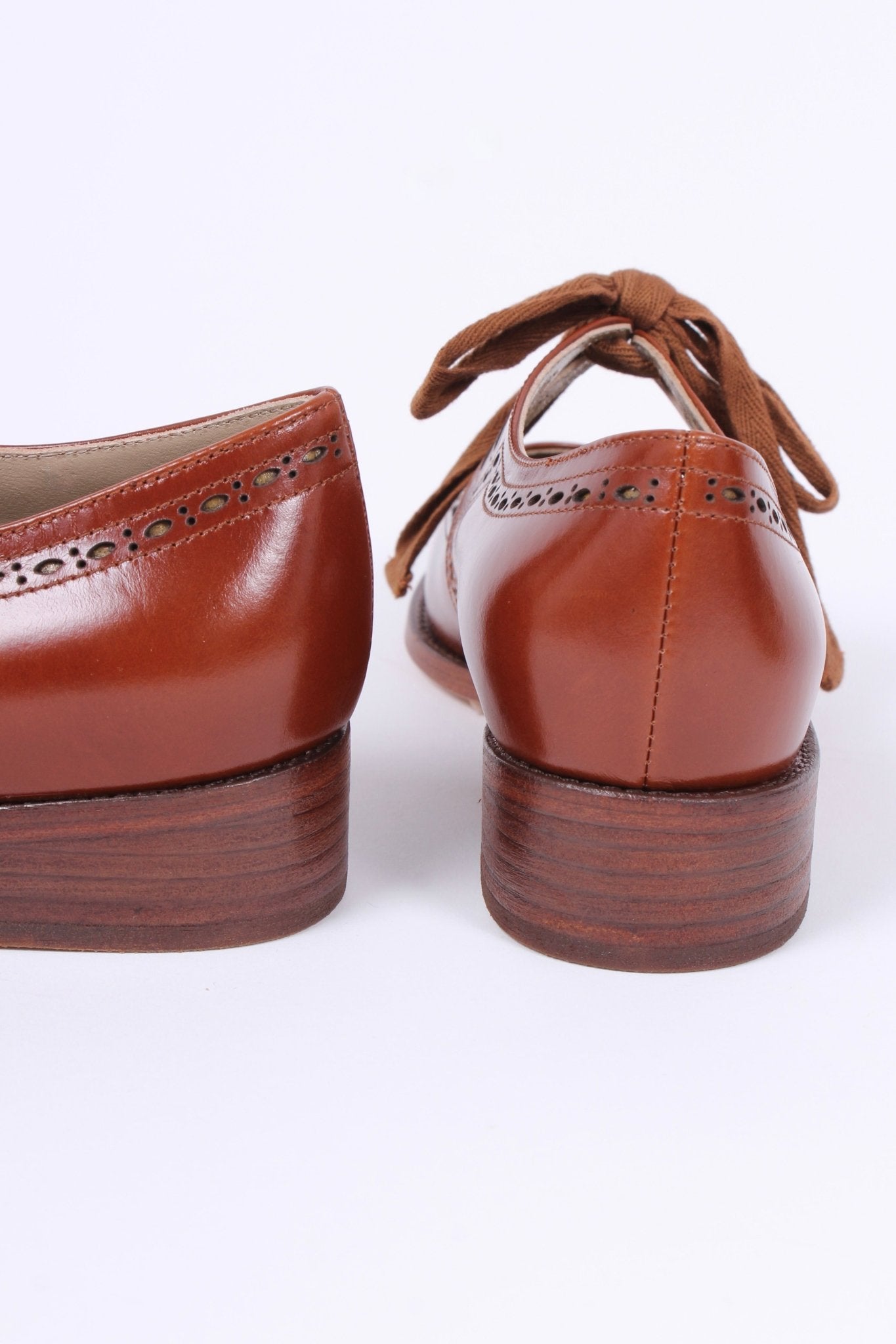 Early 1930s flats with cutouts - Cognac Brown - Anna