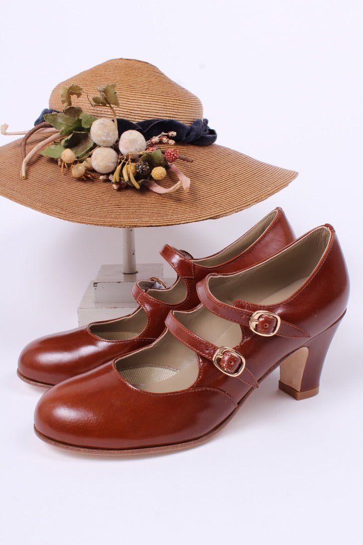 Early 30s pump with double ankle straps - Cognac brown - Judy