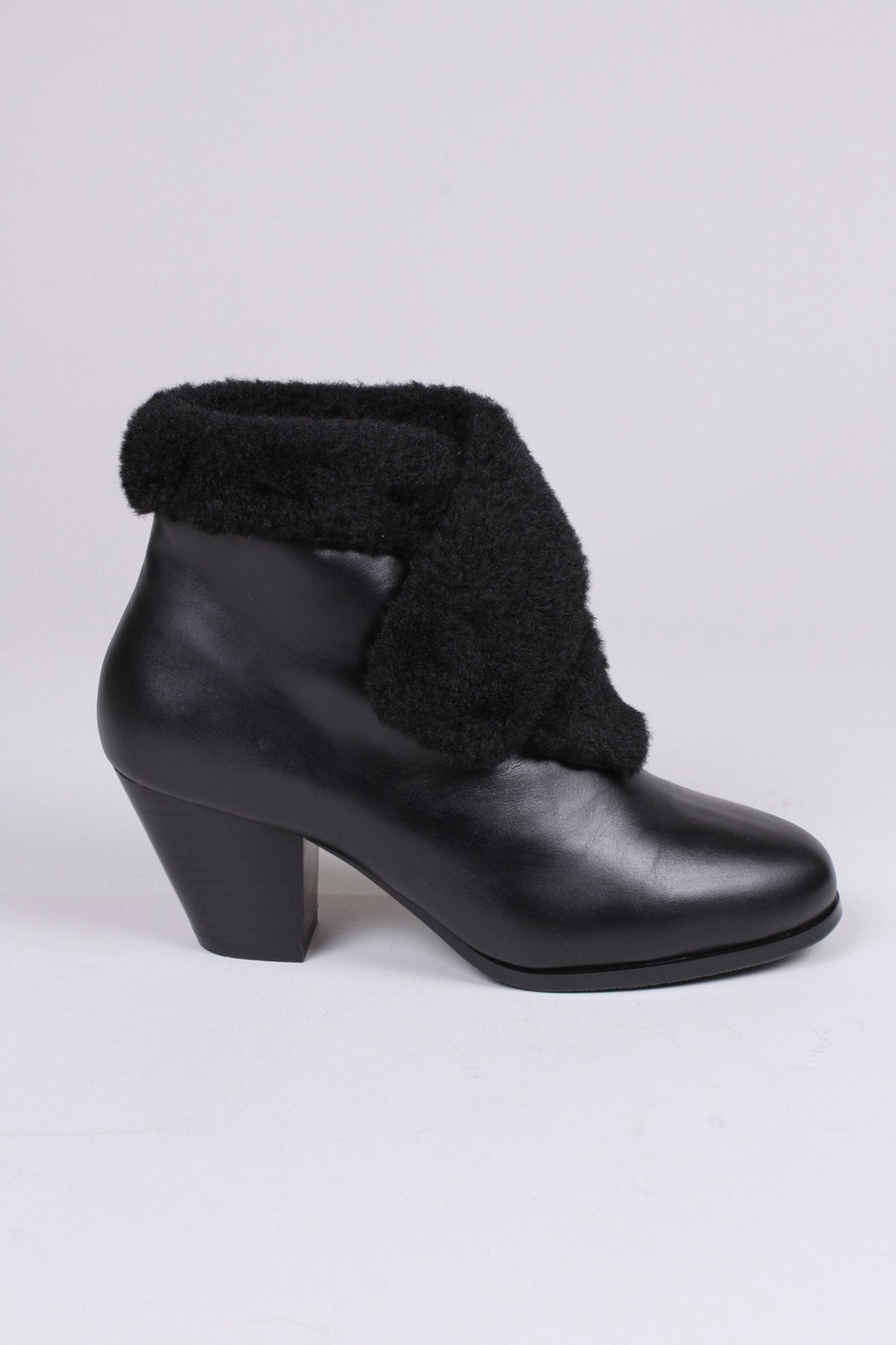 40s and 50s style pump booties with wool - Black - Maria