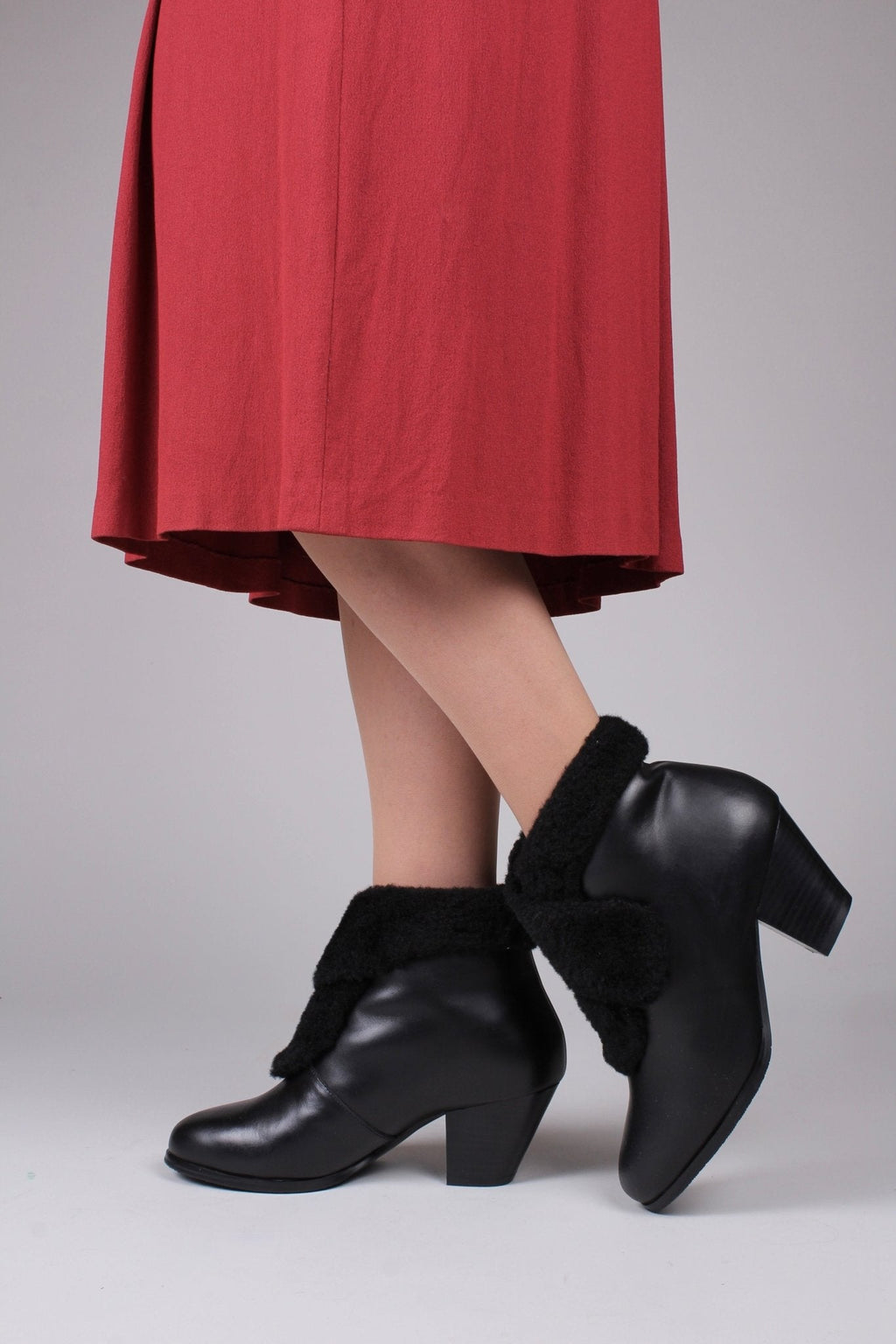 40s and 50s style pump booties with wool - Black - Maria