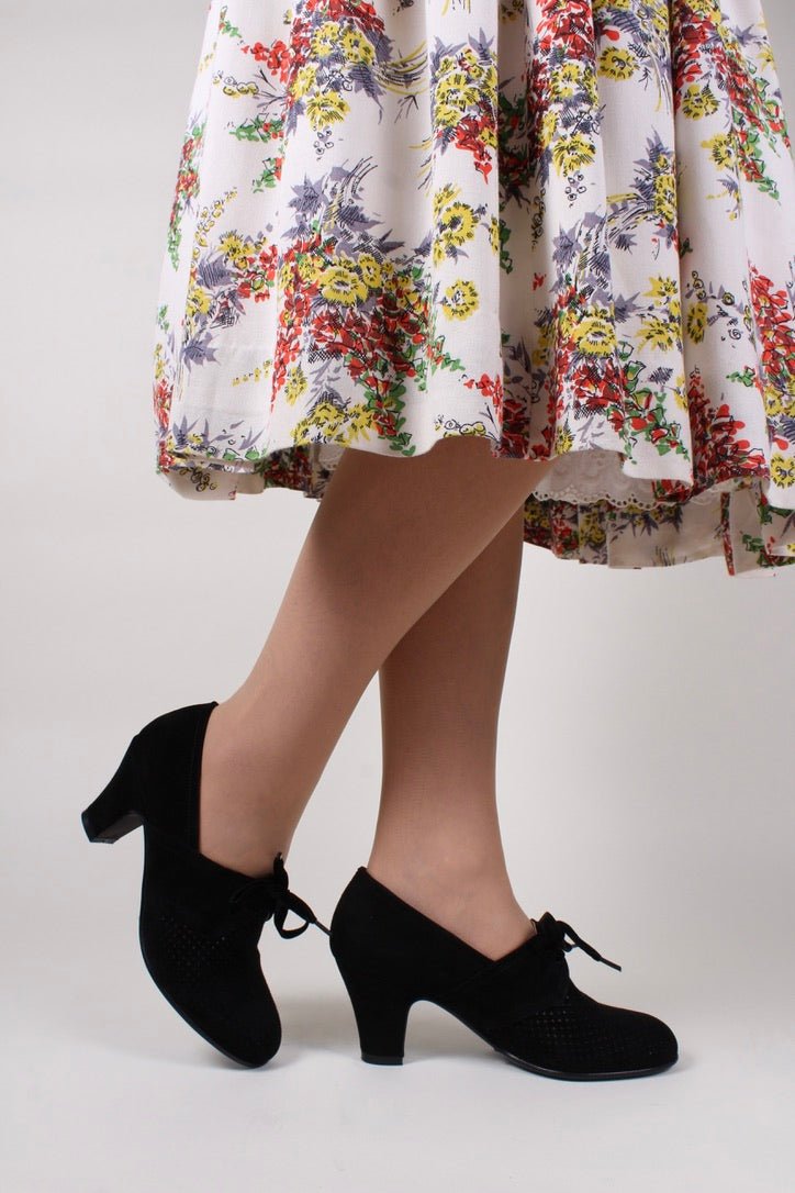 1940s pumps in suede with velvet laces - Black - Esther