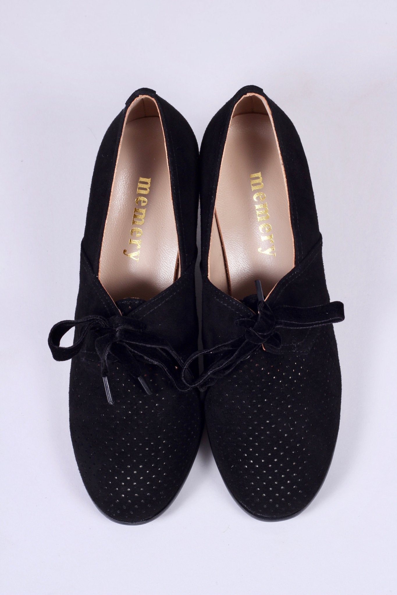 1940s pumps in suede with velvet laces - Black - Esther