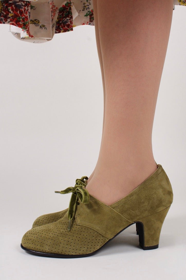 1940s pumps in suede with velvet laces - Green - Esther