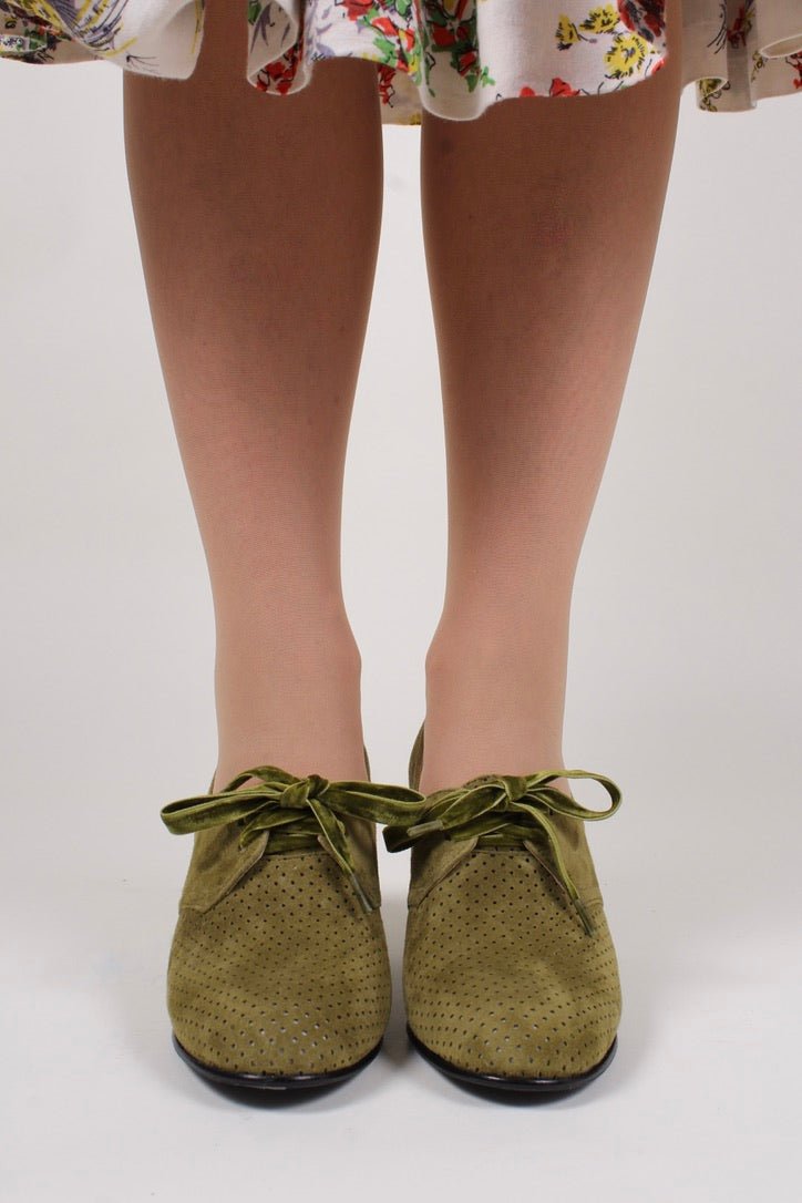 1940s pumps in suede with velvet laces - Green - Esther