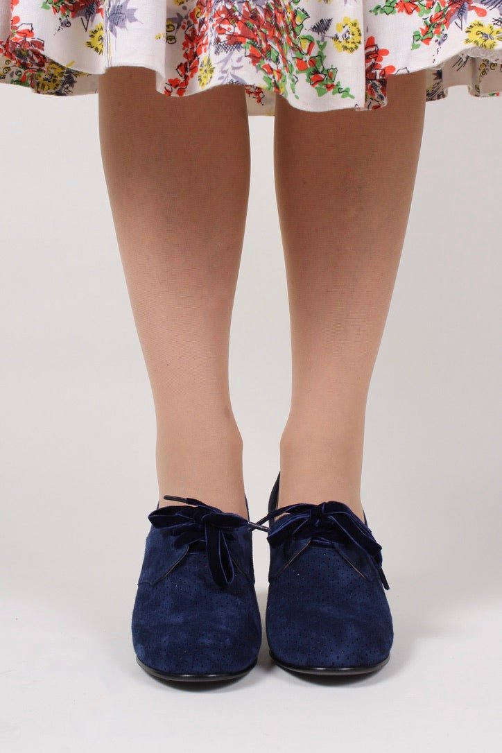 1940s pumps in suede with velvet laces - Navy Blue - Esther
