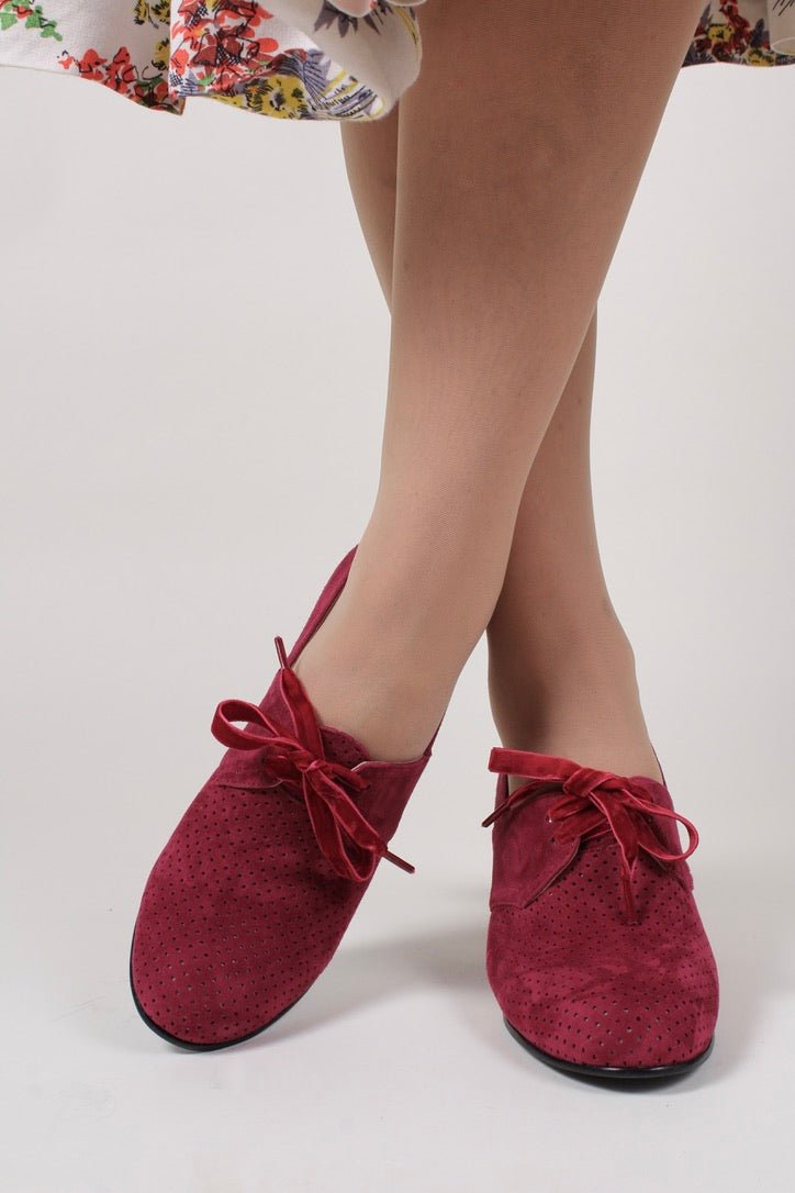 1940s pumps in suede with velvet laces - Burgundy Red - Esther