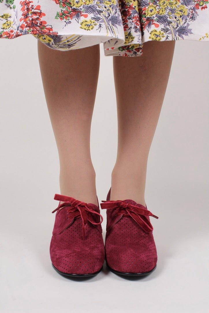 1940s pumps in suede with velvet laces - Burgundy Red - Esther