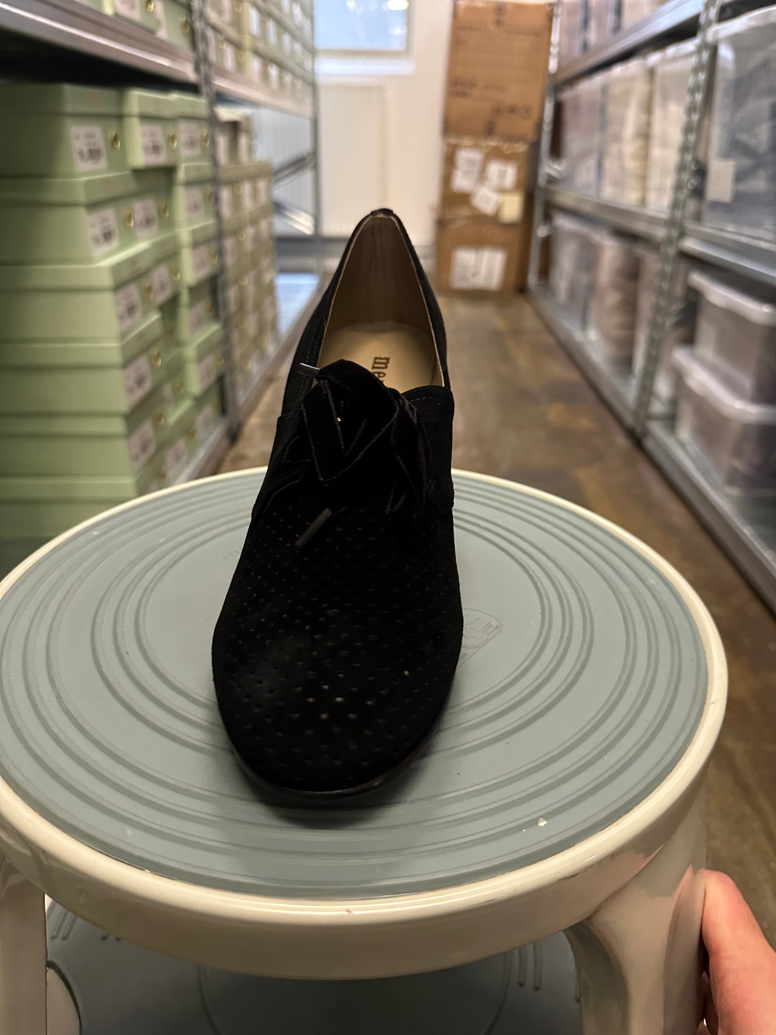 1940s pumps in suede with velvet laces - Black - Esther