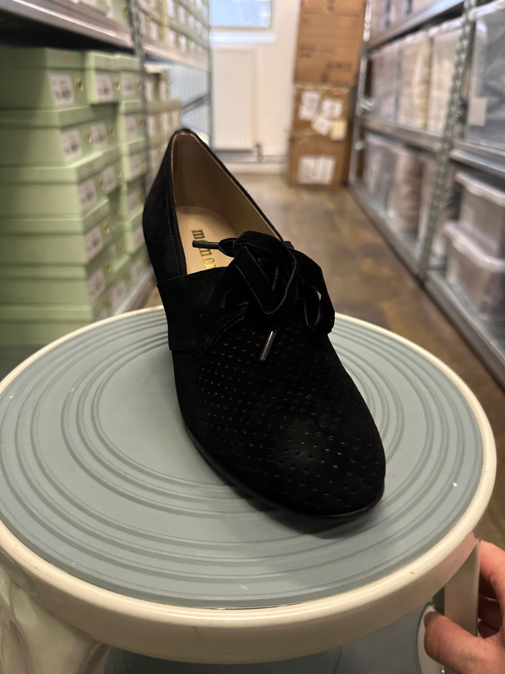 1940s pumps in suede with velvet laces - Black - Esther