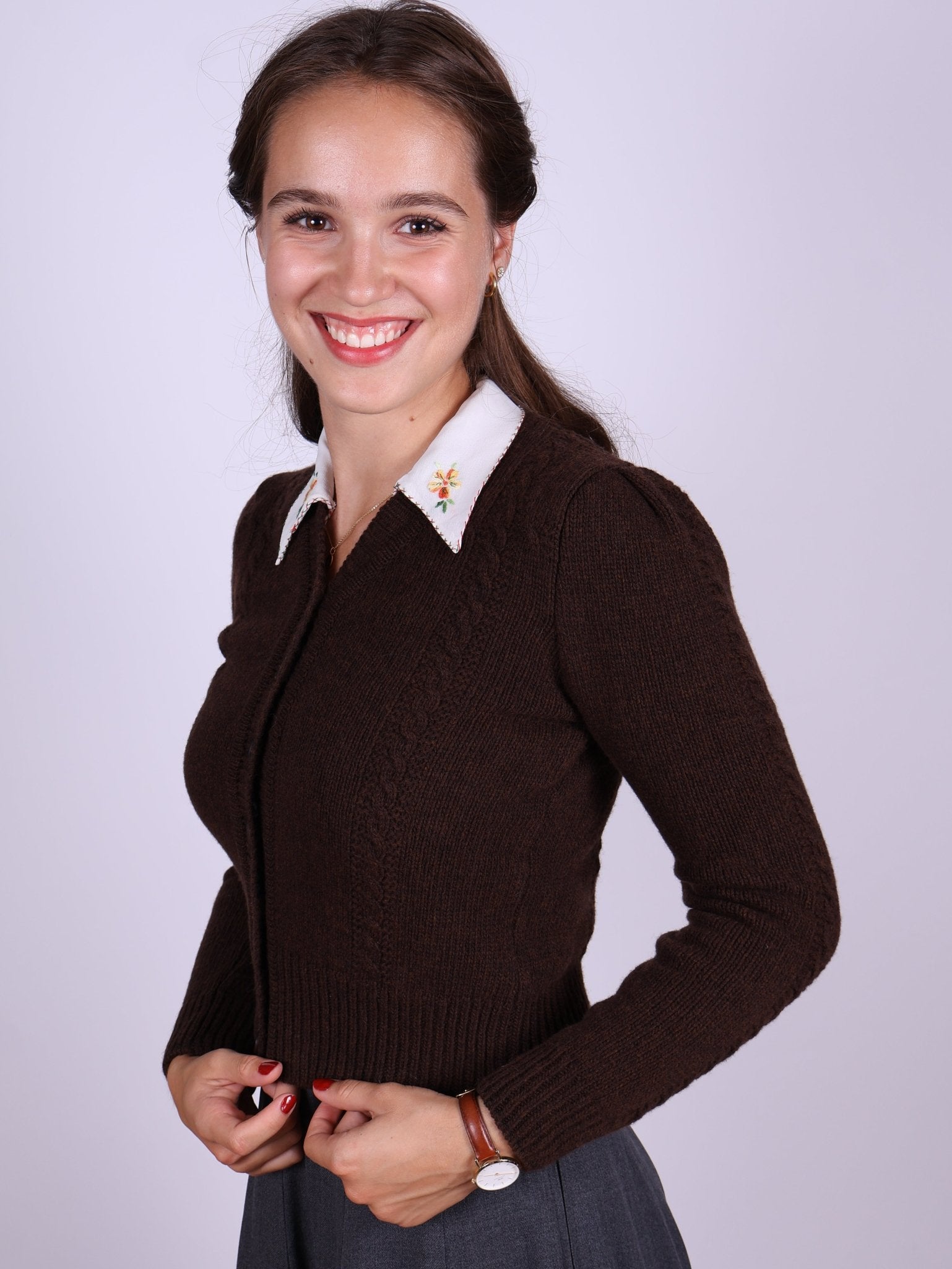 Cute and feminine cable knit 1940s cardigan - Merino - Brown - Astrid