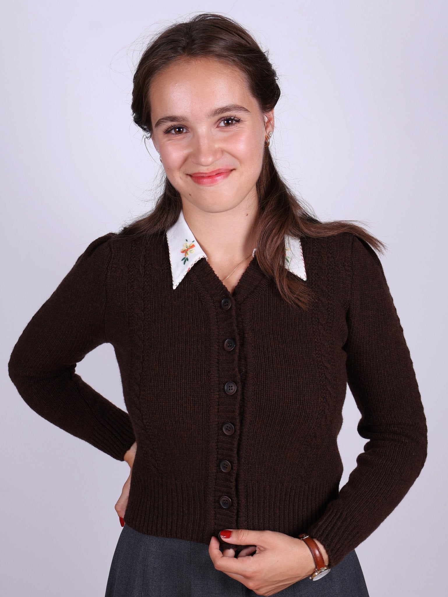 Cute and feminine cable knit 1940s cardigan - Merino - Brown - Astrid