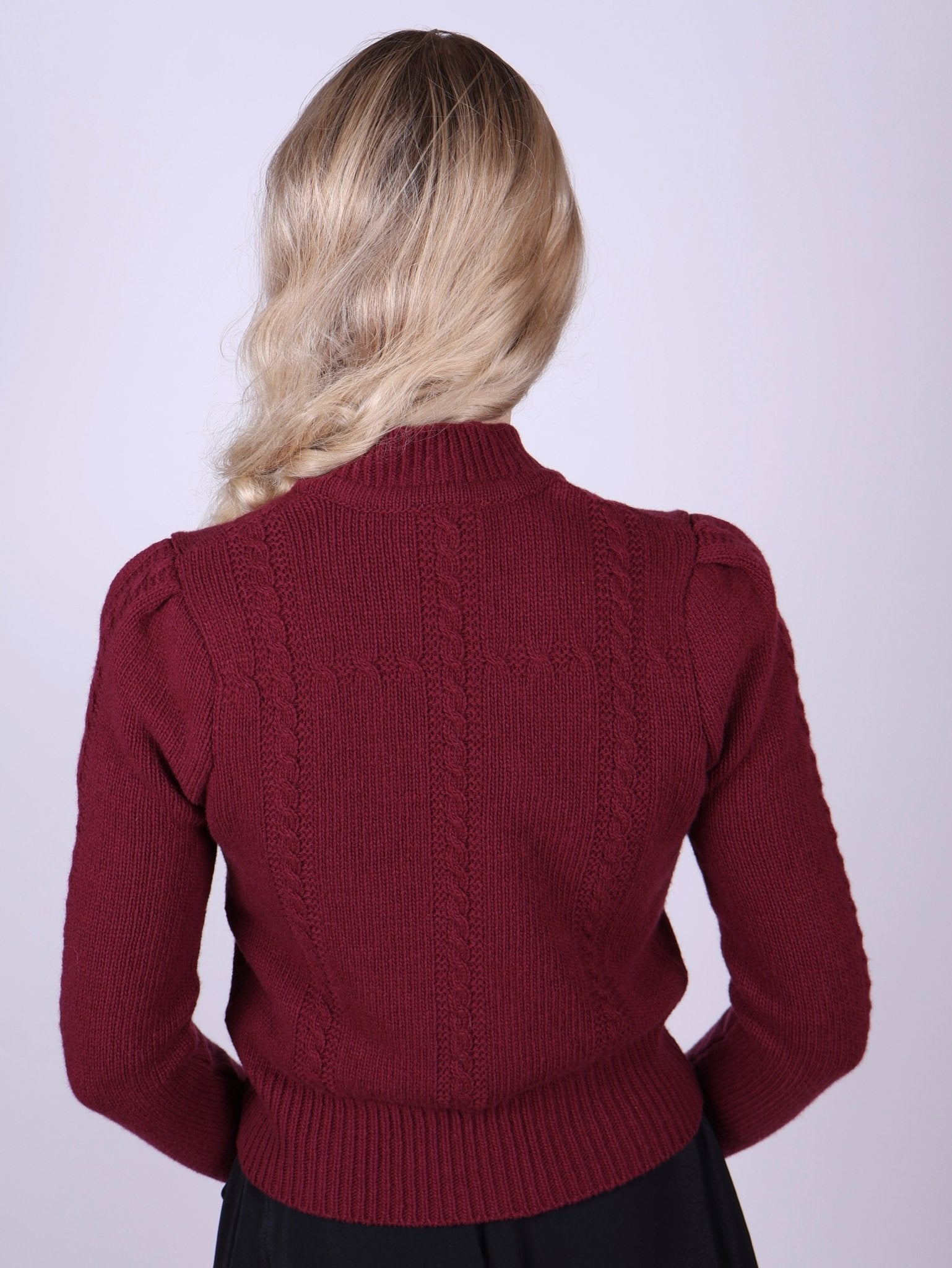 Cute and feminine cable knit 1940s cardigan - Merino - Burgundy - Astrid
