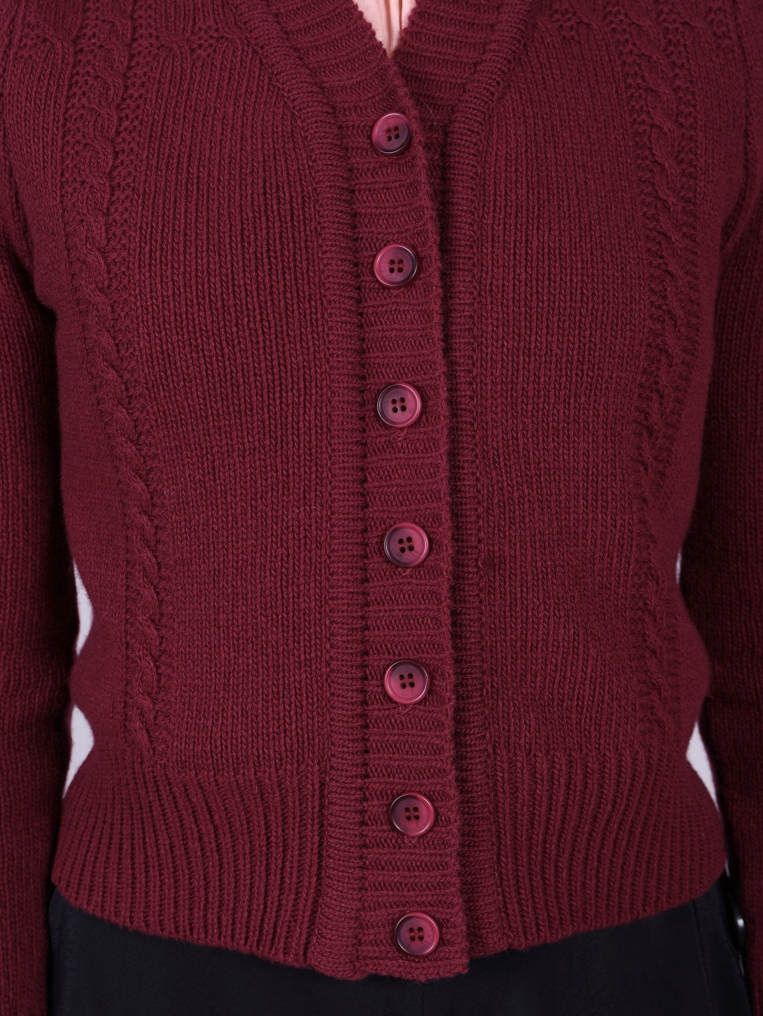 Cute and feminine cable knit 1940s cardigan - Merino - Burgundy - Astrid