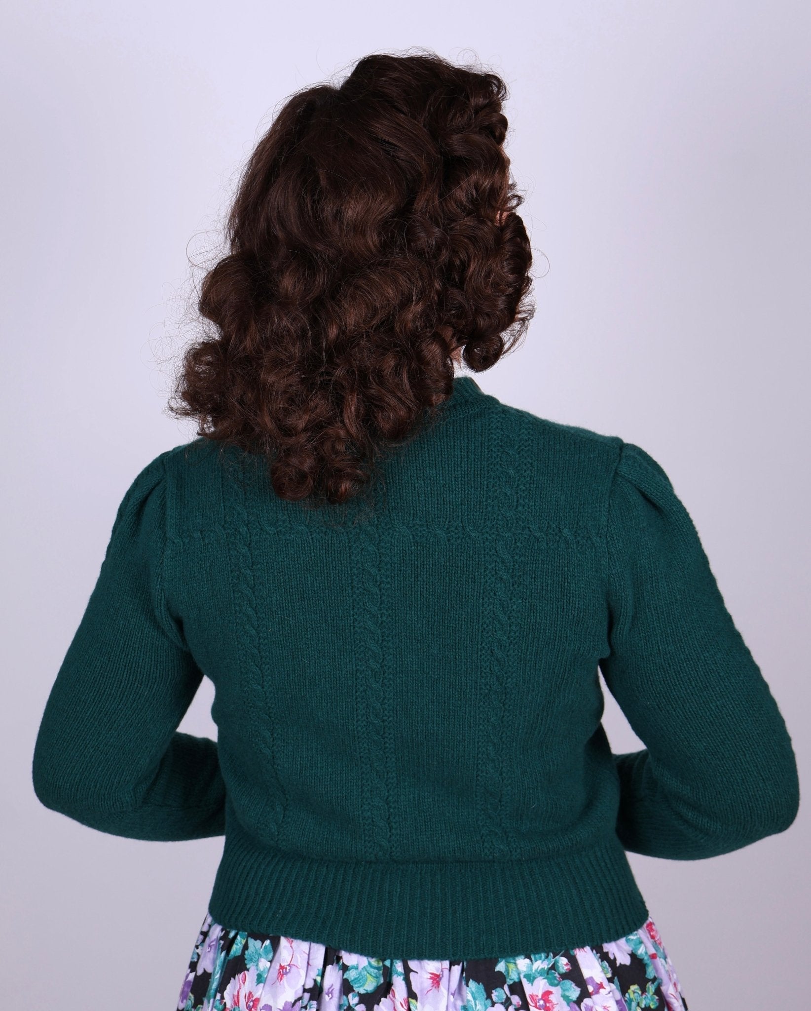 Cute and feminine cable knit 1940s cardigan - Merino - Emerald green - Astrid