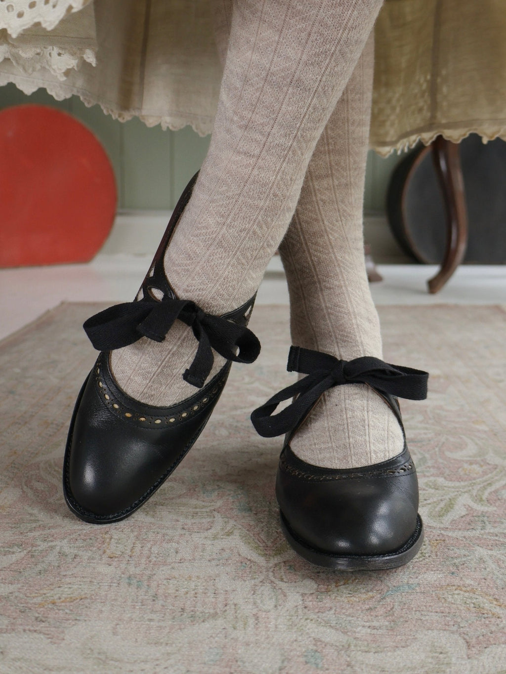 Early 1930s flats with cutouts - Black- Anna