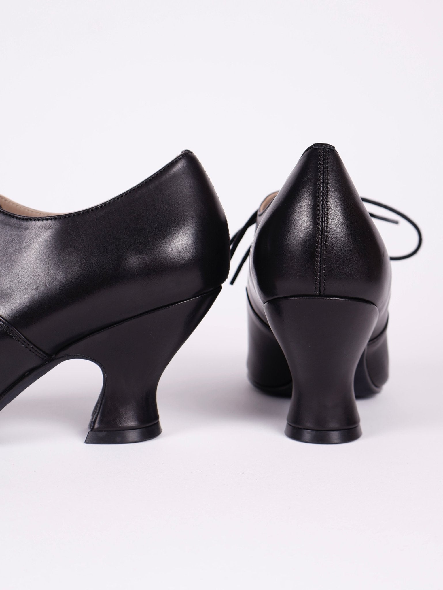 Edwardian Oxford shoe with pompadour heel - 1900 - Black - Bertha