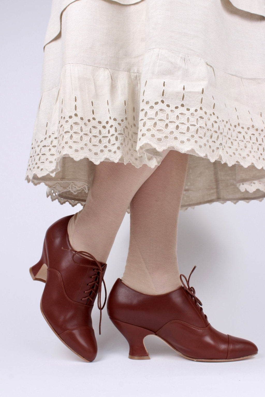 Edwardian Oxford shoe with pompadour heel - 1900 - Brown - Bertha