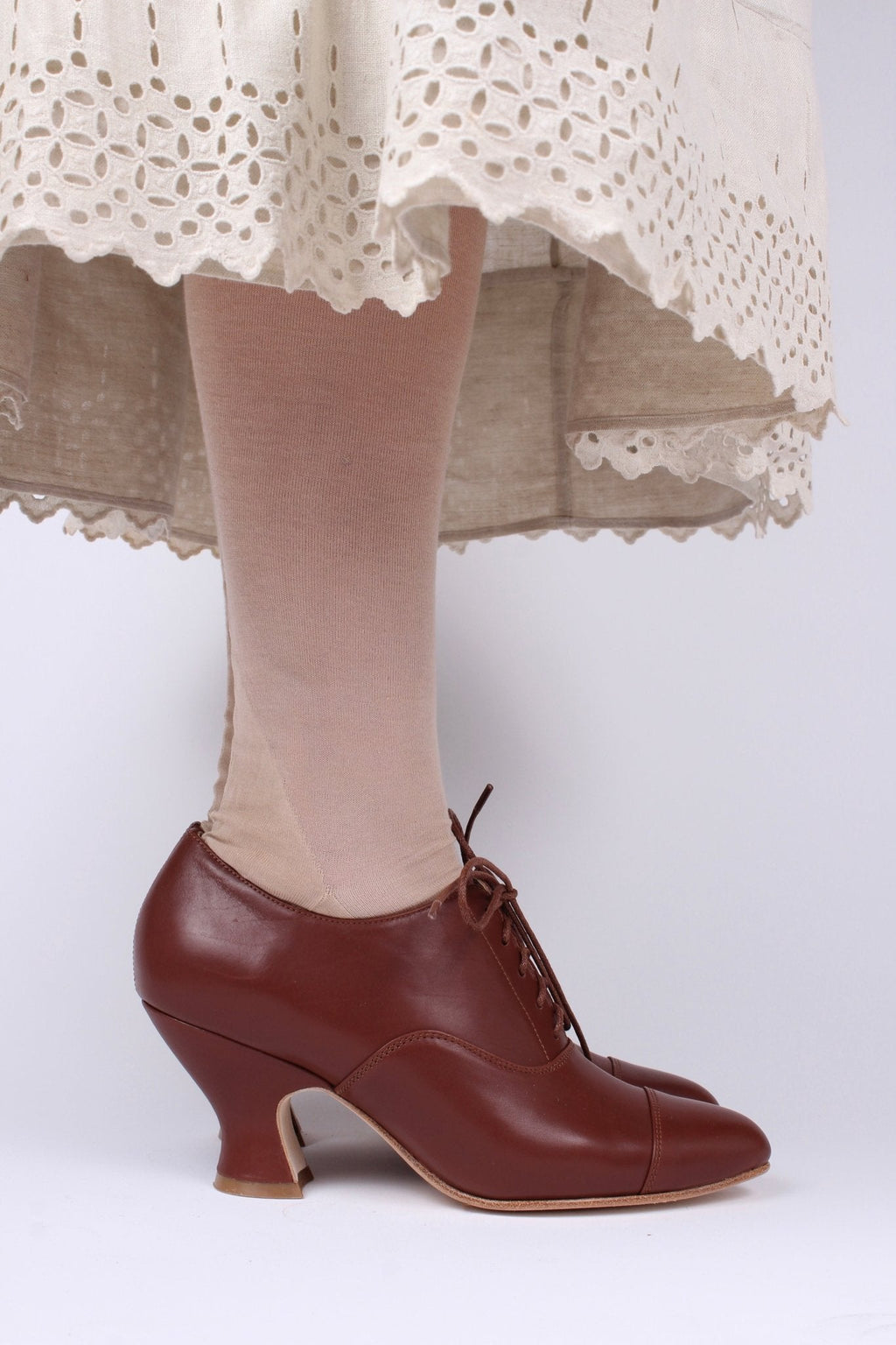 Edwardian Oxford shoe with pompadour heel - 1900 - Brown - Bertha