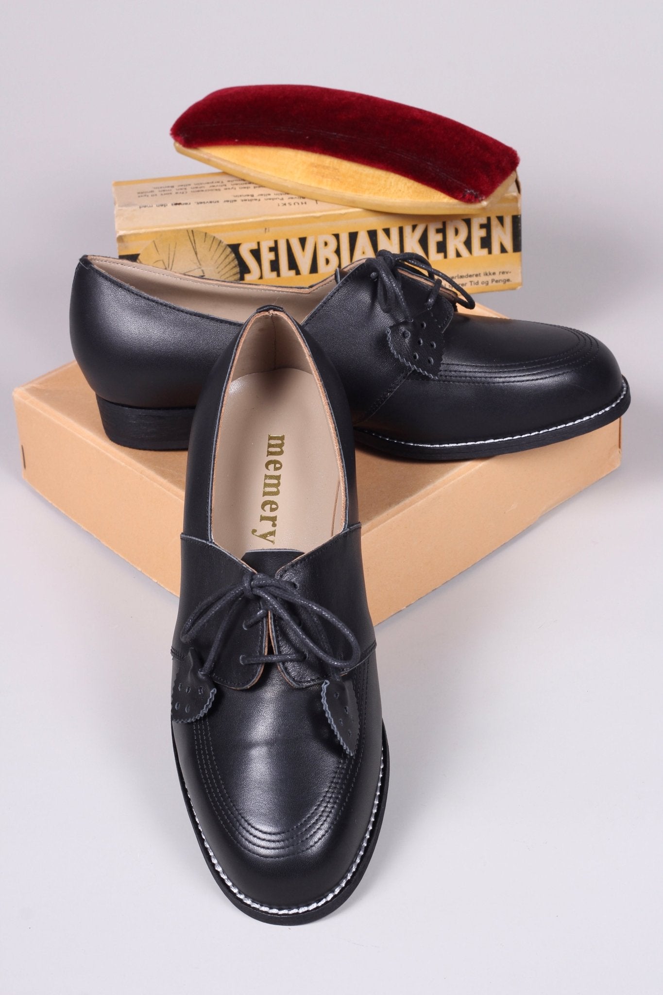40s Derby shoe with tassels - Black - Billie