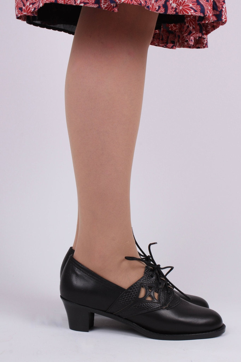 Early 1940s everyday lace-up shoes - Black - Emily