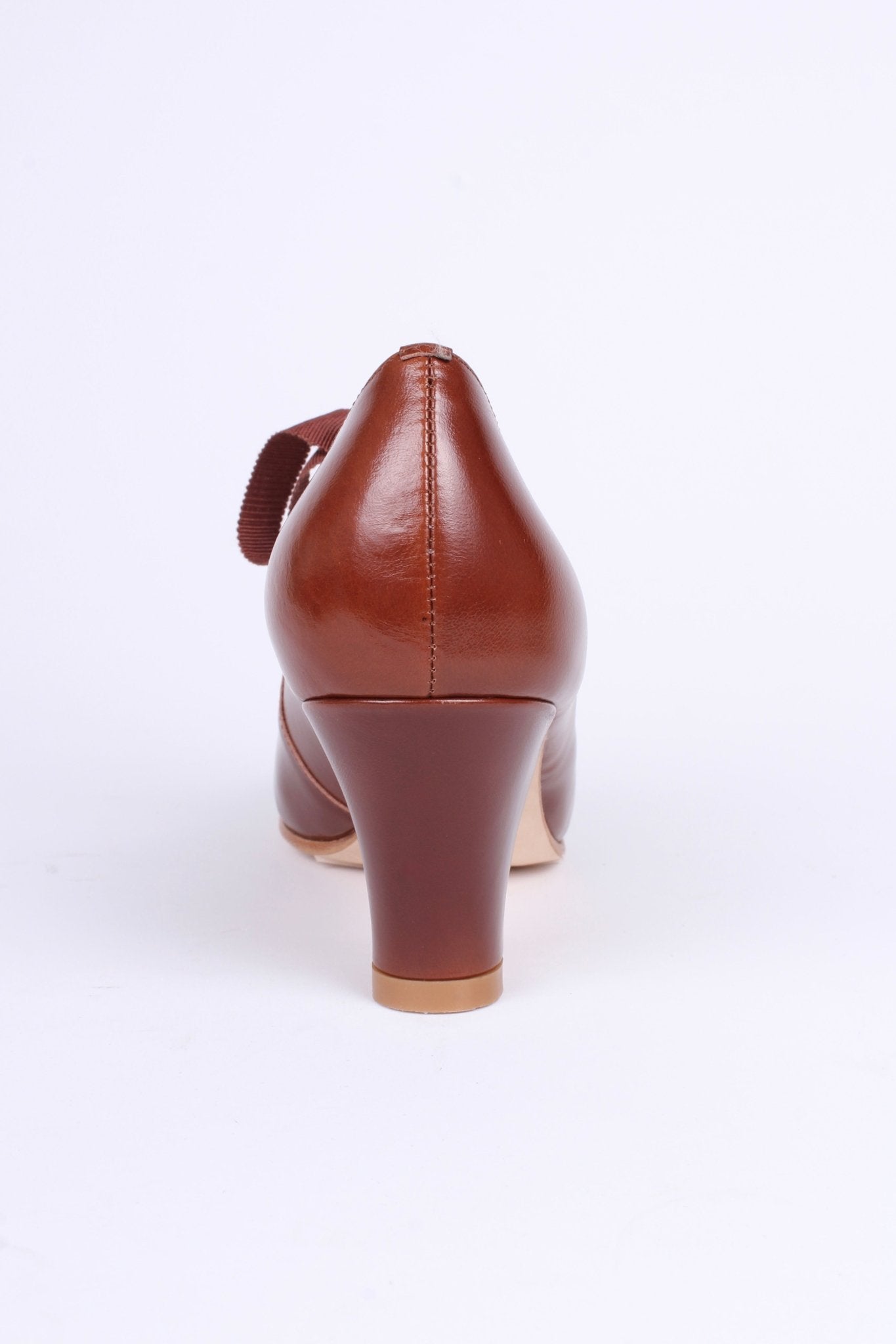 Classic, everyday late 1920's pumps - Cognac brown - Charlotte
