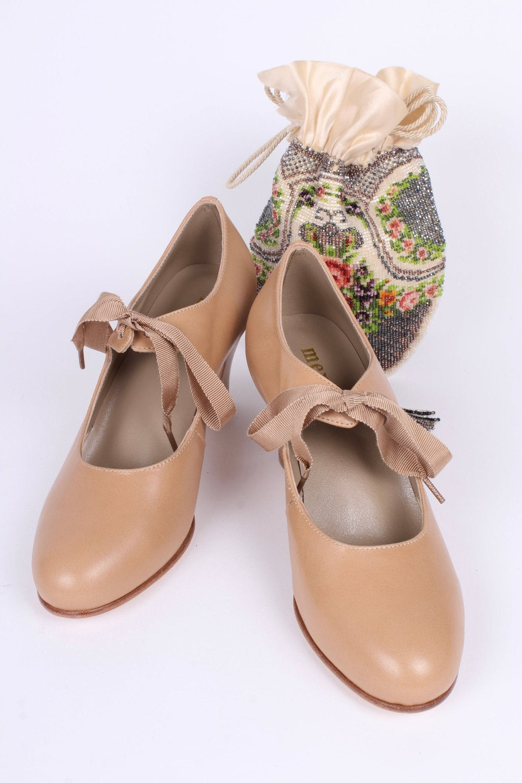 Classic, everyday late 1920's pumps - Cream - Charlotte