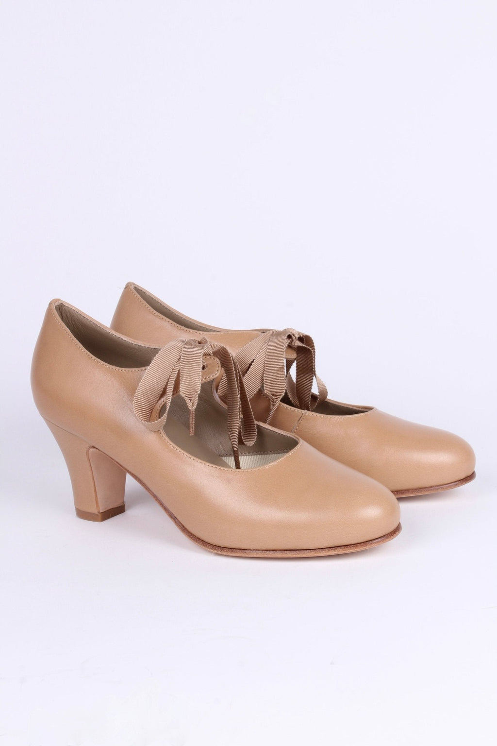 Classic, everyday late 1920's pumps - Cream - Charlotte